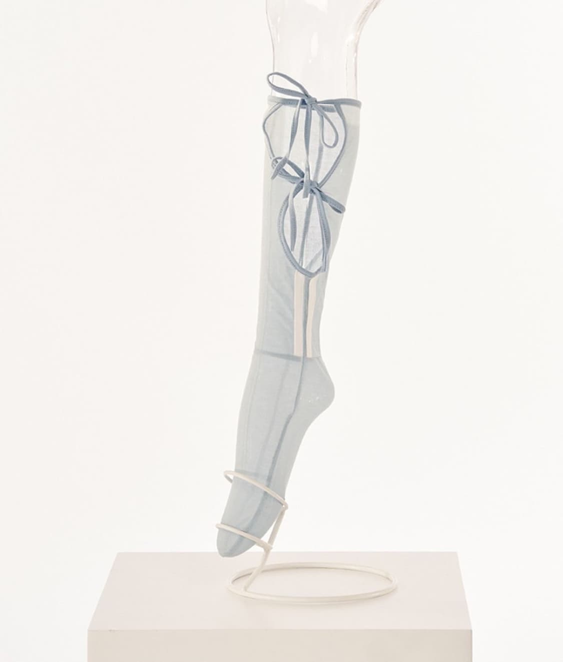 오드원아웃 블루밍테일 콜라보 니삭스 발레코어 타이드 리본 양말 스타킹 상품이미지2