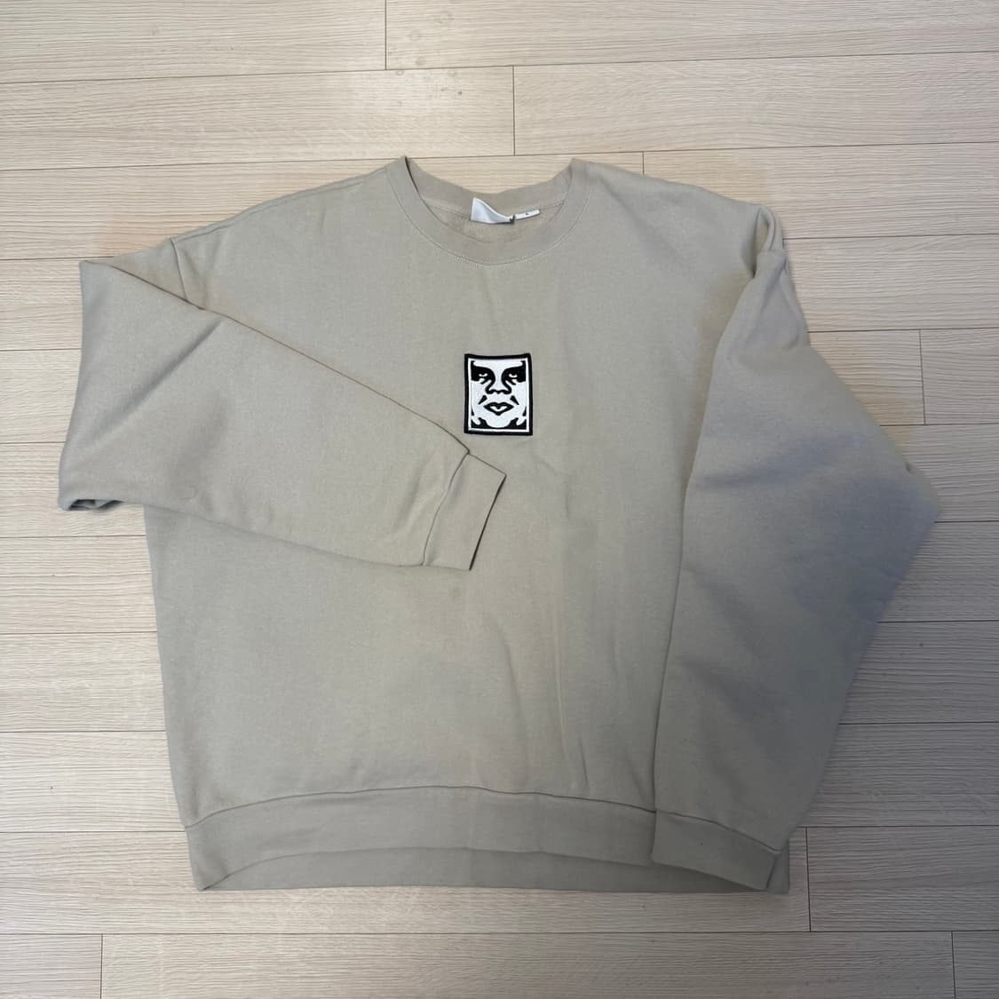 (XL) 오베이 페이스 피그먼트 맨투맨 베이지 상품이미지1