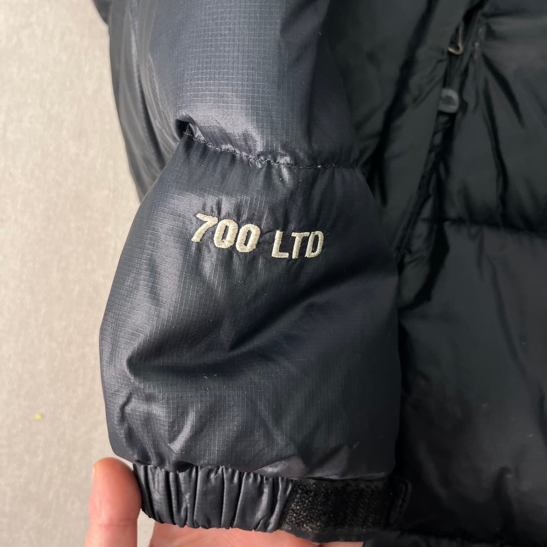 105 노스페이스 700 LTD 눕시 한정판 스웨이드 패딩 상품이미지4