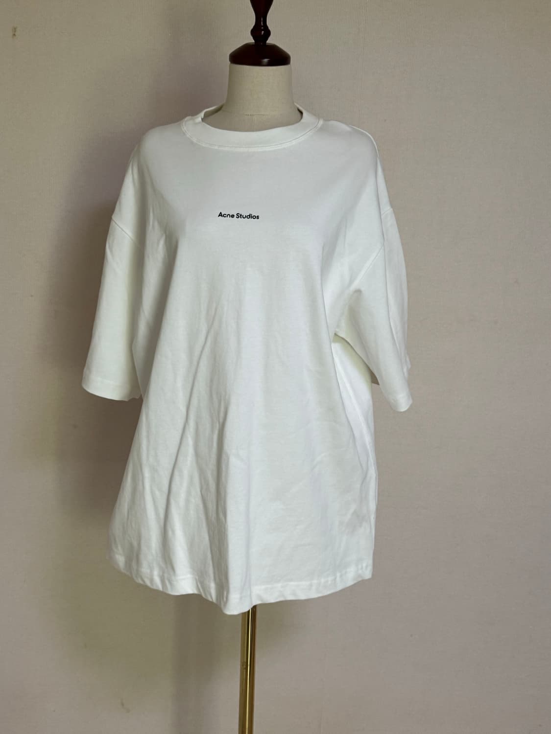 아크네 면티셔츠  오버핏  상품이미지1