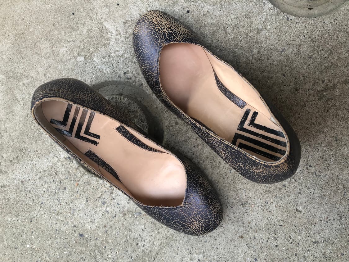 Lanvin crackle leather round heel pumps 상품이미지6