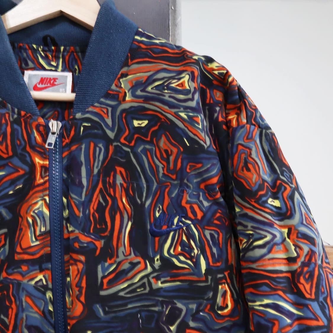 나이키 90s 기하학패턴 덕 다운 패딩   상품이미지4