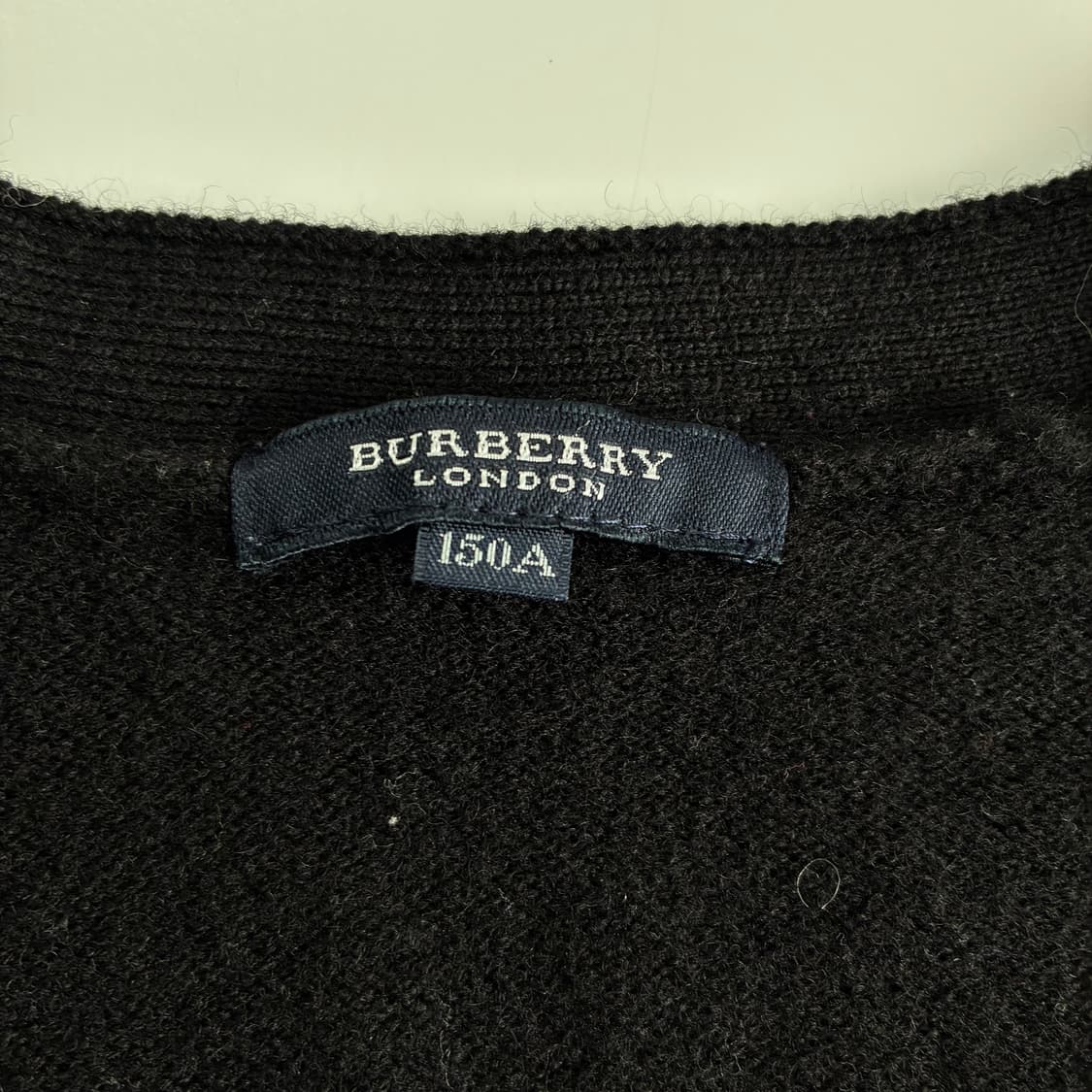 Burberry 버버리 크레스트 자수 블랙 니트 가디건 상품이미지4