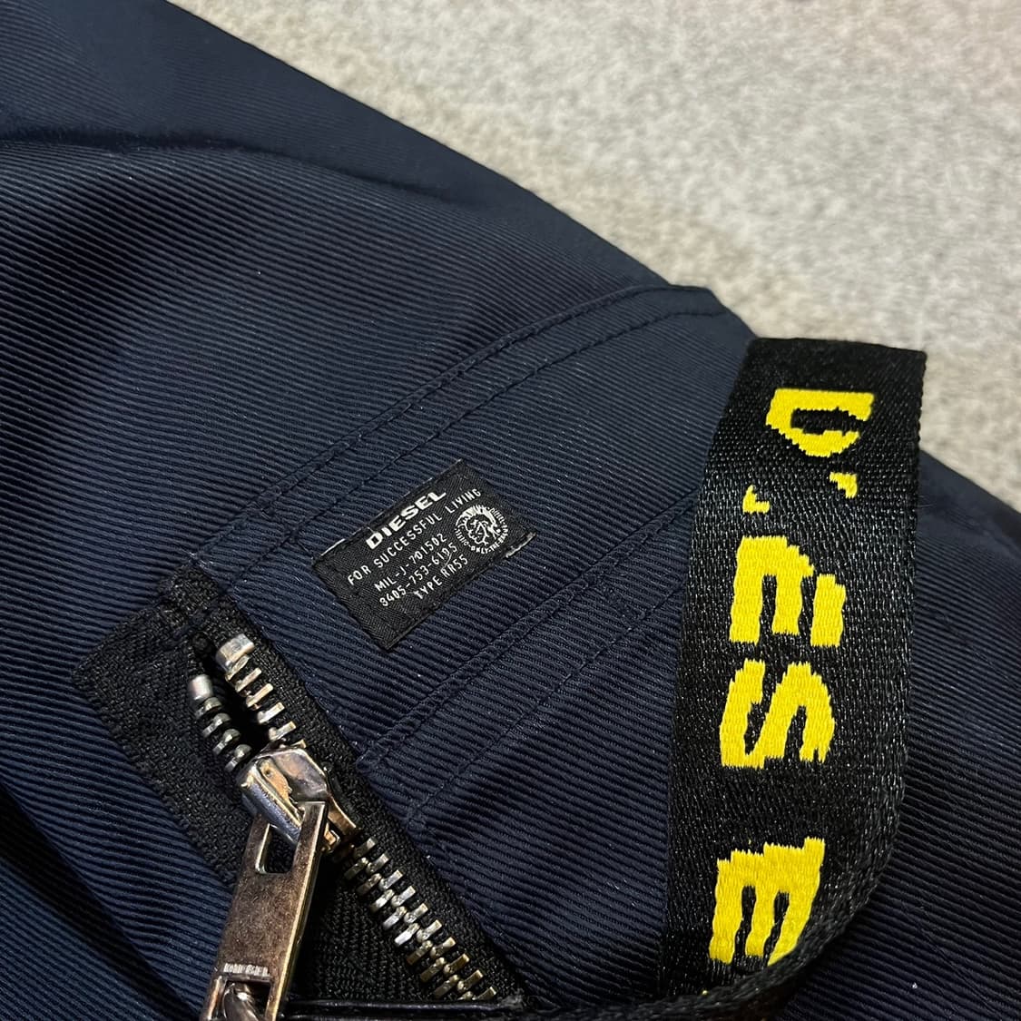 디젤 오버 W-PELLY 항공 돕바 자켓 상품이미지2