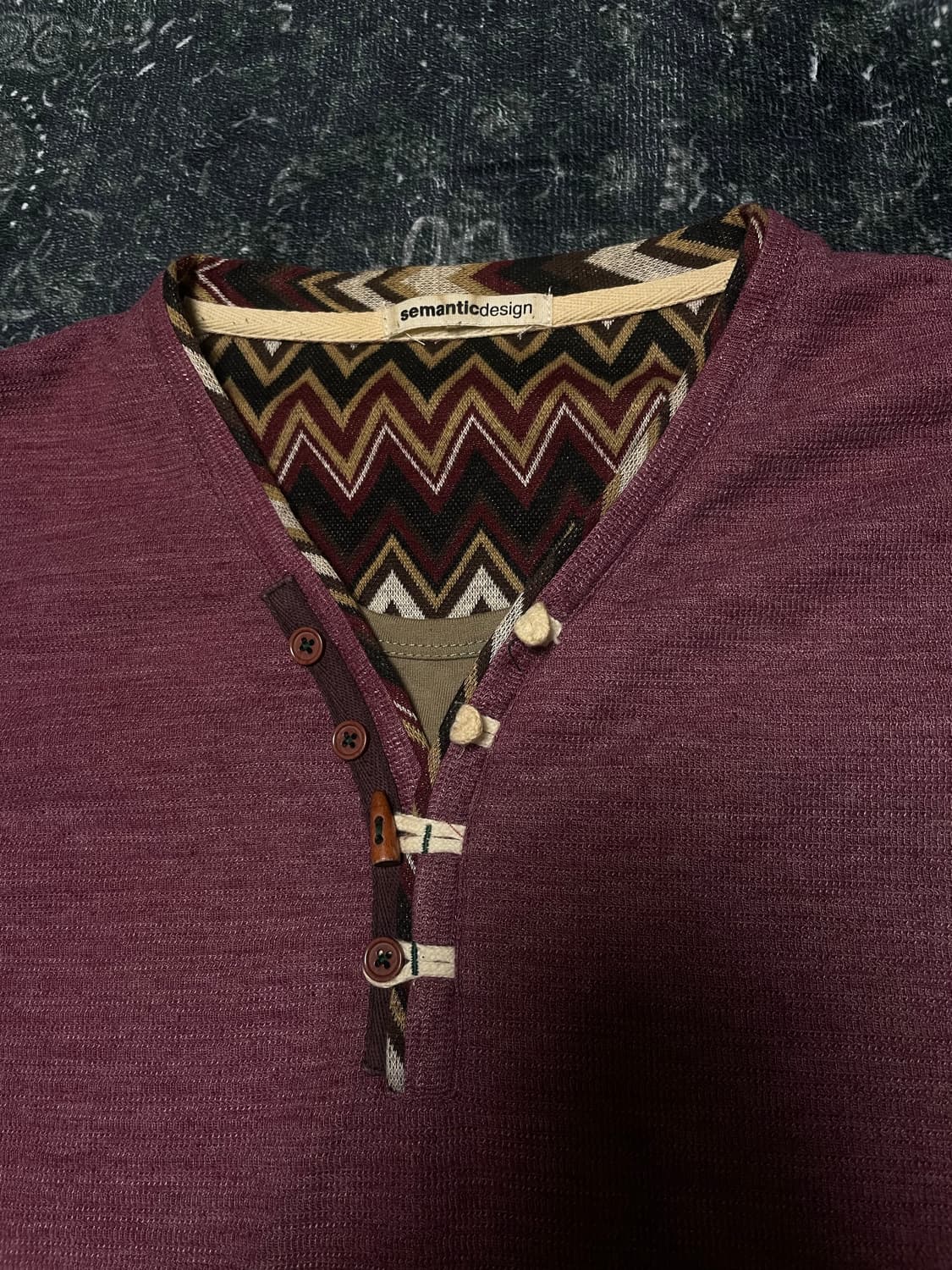 semantic design henley neck sleeve 상품이미지2