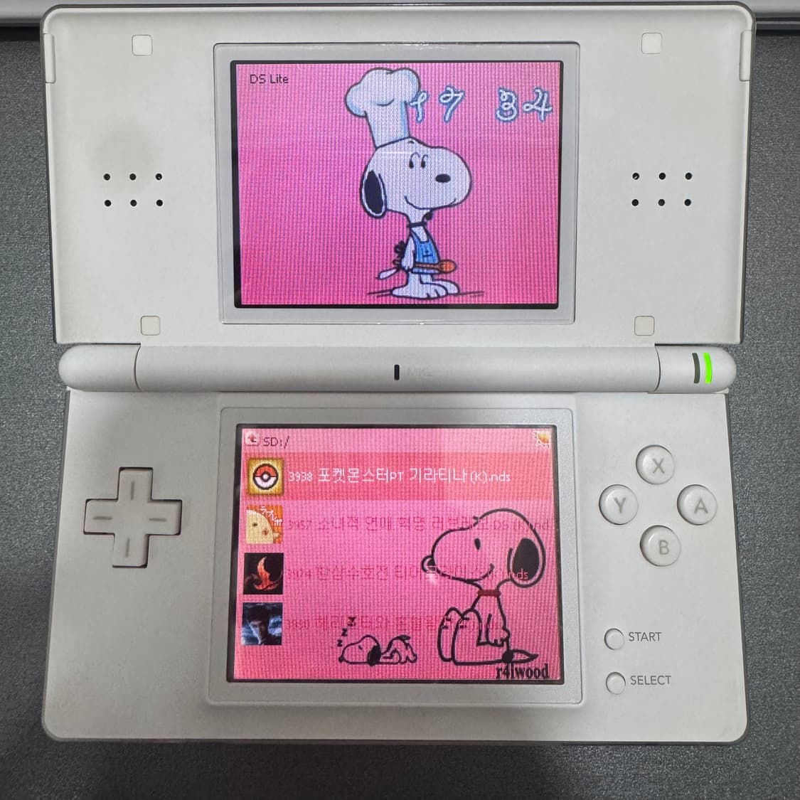 닌텐도 ds lite 화이트 S급 R4칩 포함 상품이미지5