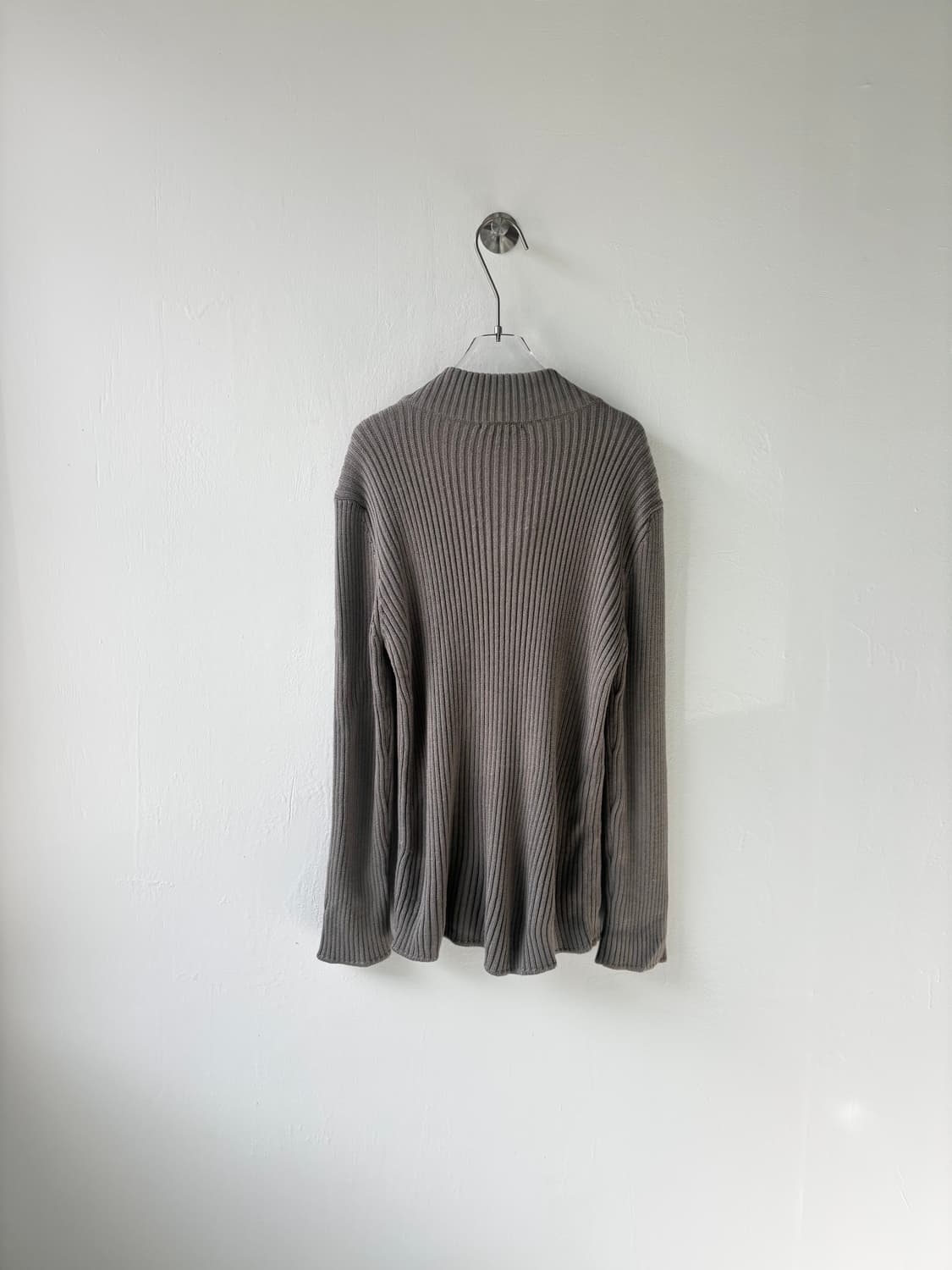 엠포리오 아르마니 후크 넥 스웨터 상품이미지10