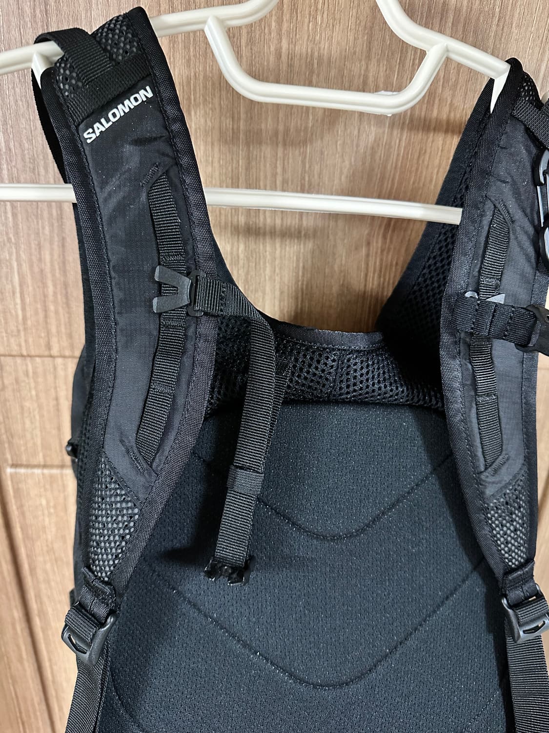 살로몬 트레일블레이저 30 백팩 블랙 판매합니다 상품이미지4