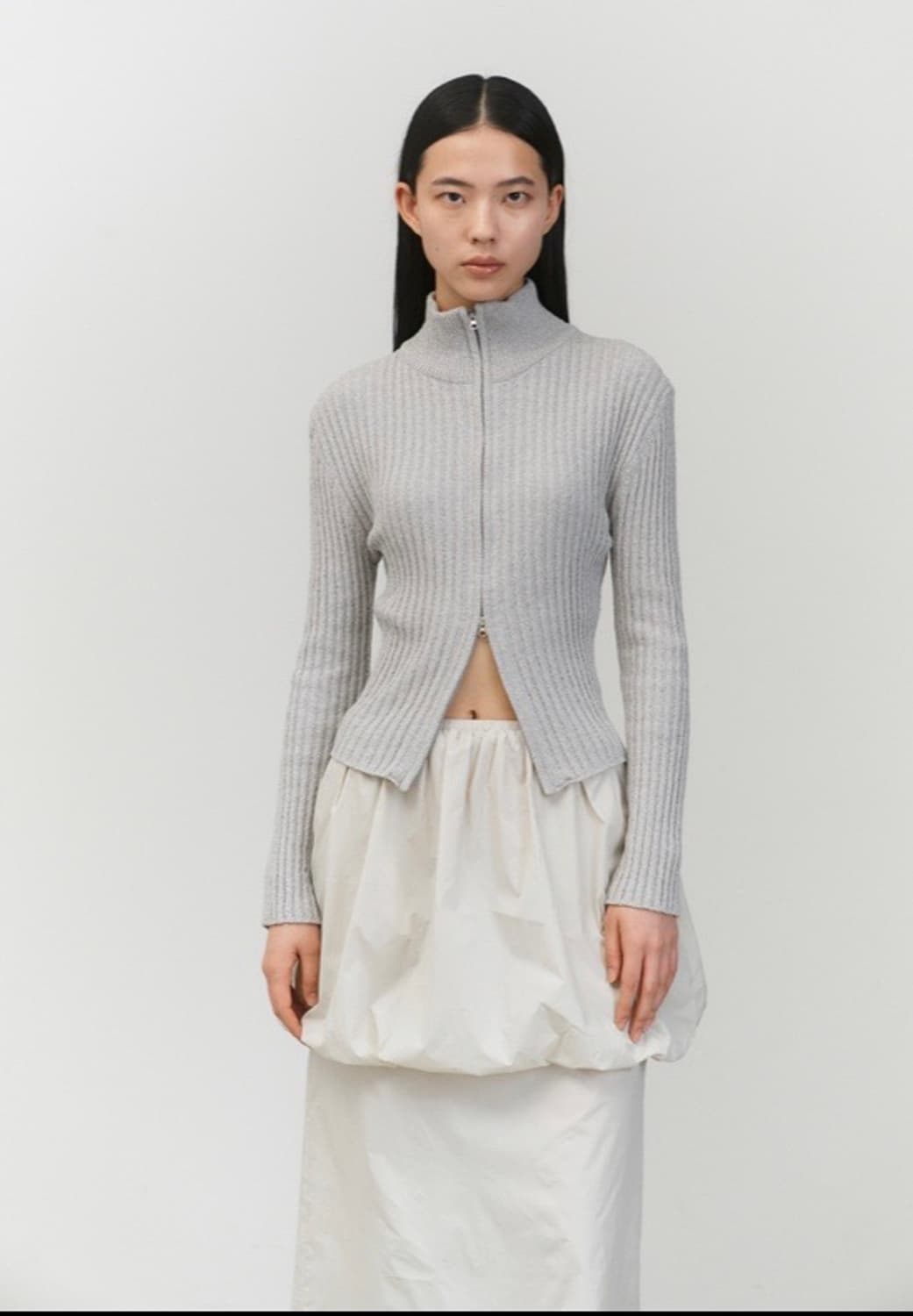 아모멘토 RIBBED HIGH NECK CARDIGAN 그레이 상품이미지1