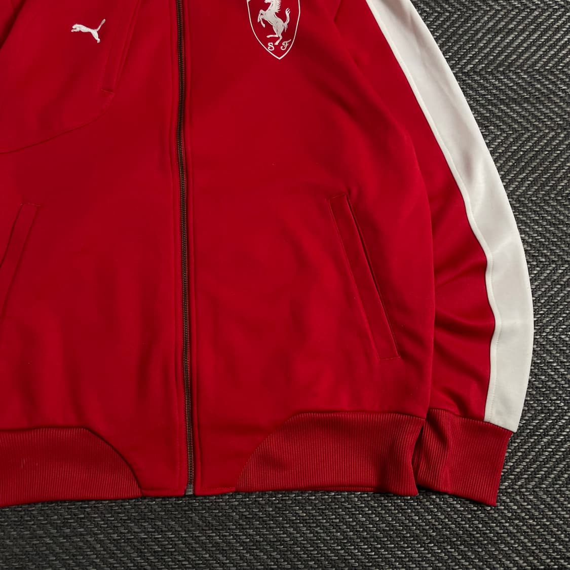 푸마 올드스쿨 페라리 레이싱 스웻 트랙탑 자켓 y 3865 상품이미지3