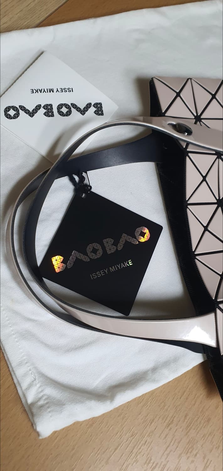 바오바오백 프리즘 미니 토트백 새상품급 정품(보증서O) 상품이미지8