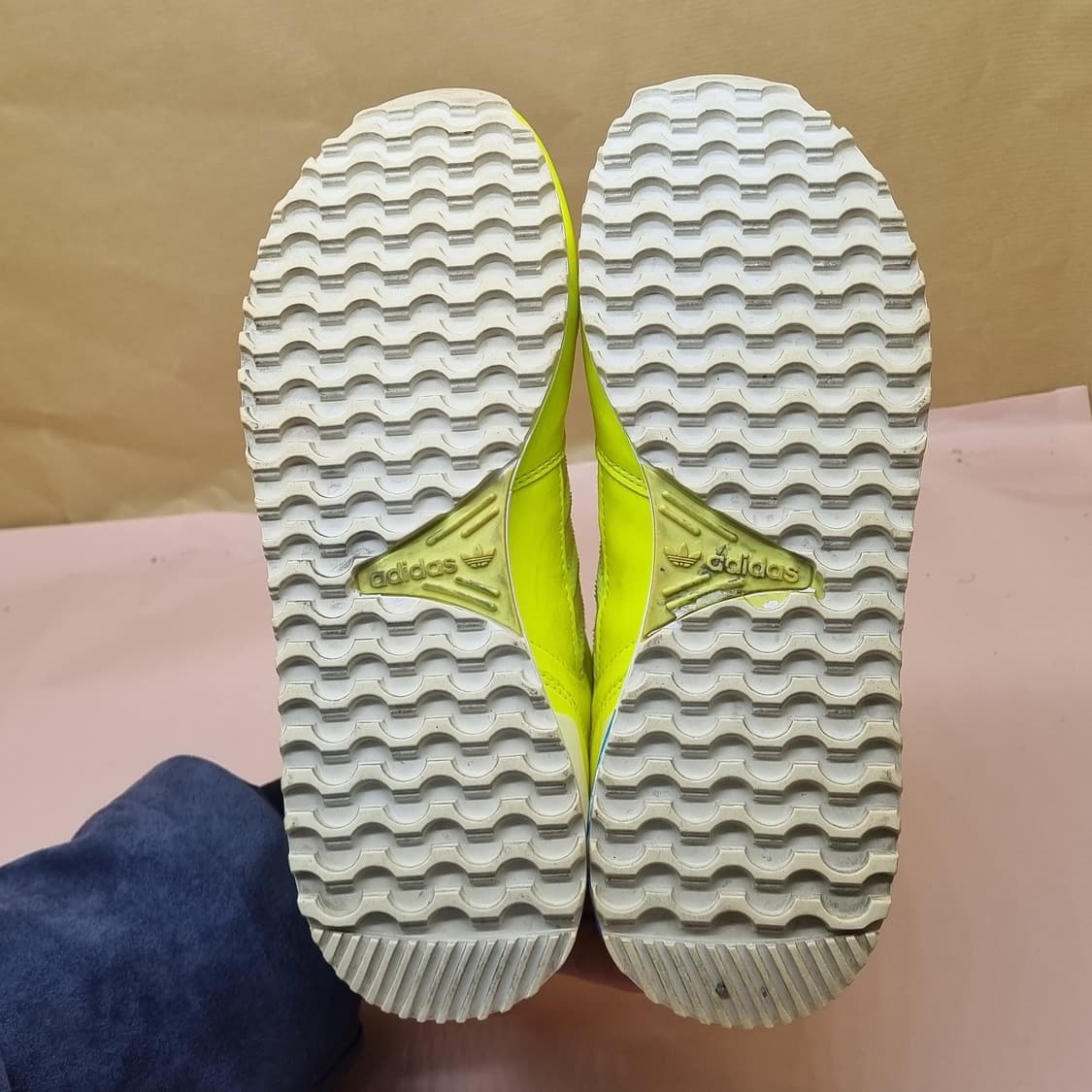 아디다스 ZX700  여성운동화235 상품이미지3