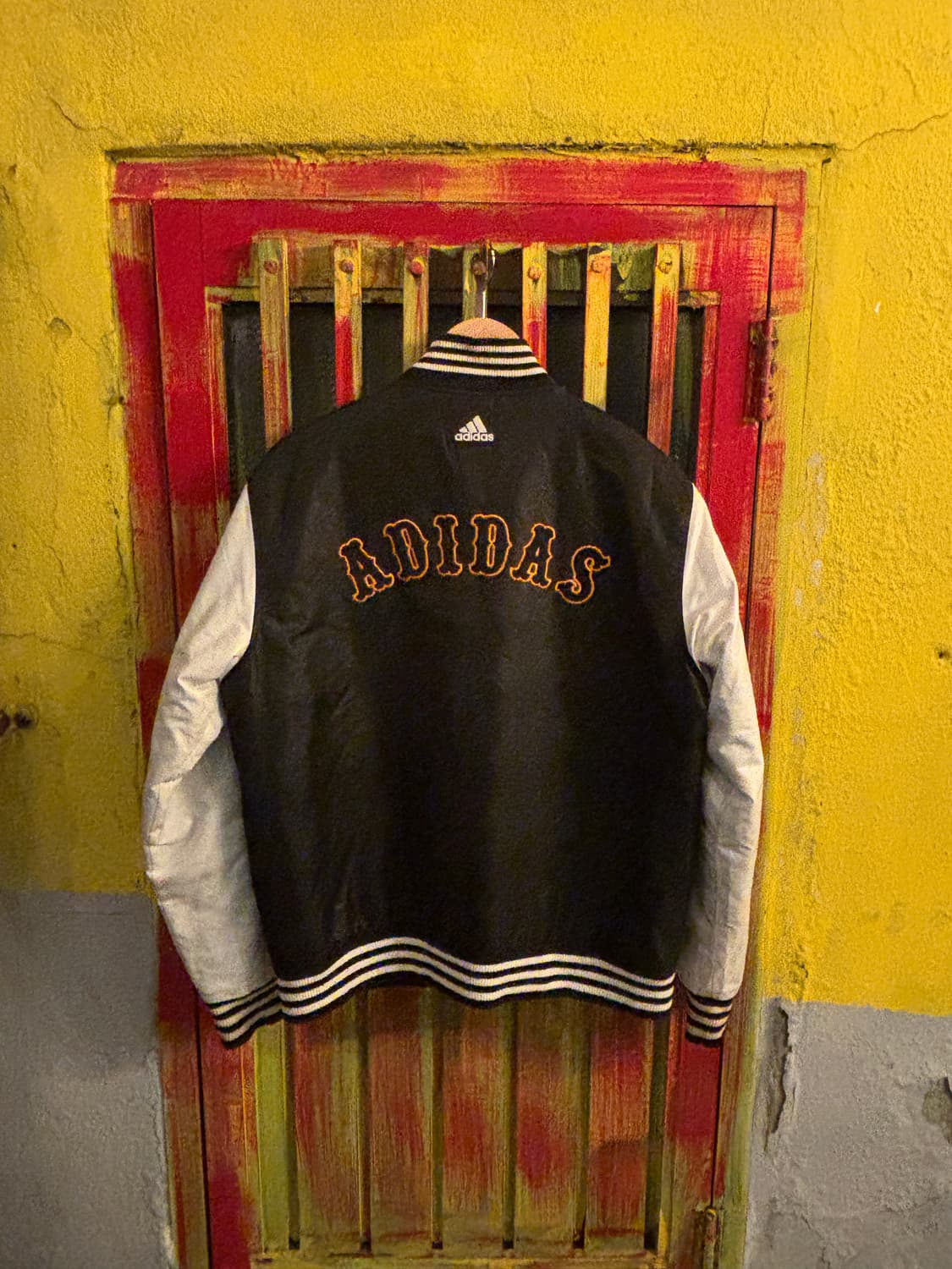 Adidas varsity  jacket 상품이미지1