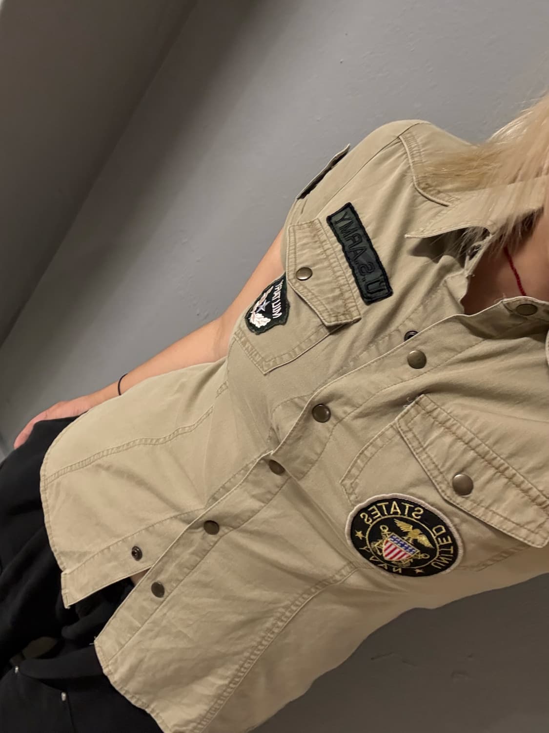 patch detail pocket shirt 상품이미지1