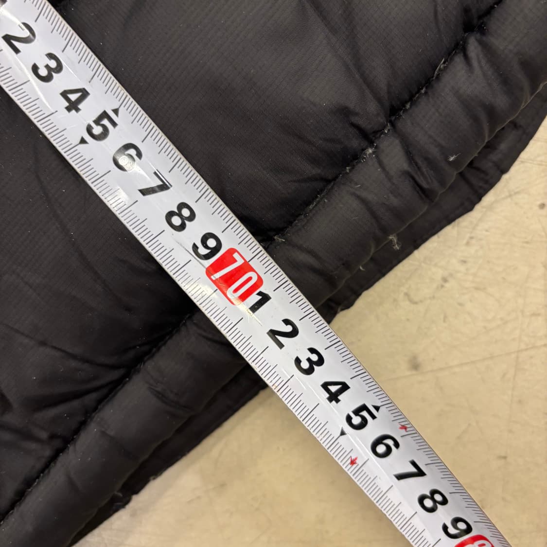 노스페이스 블랙 데미지 구스다운 패딩 상품이미지6