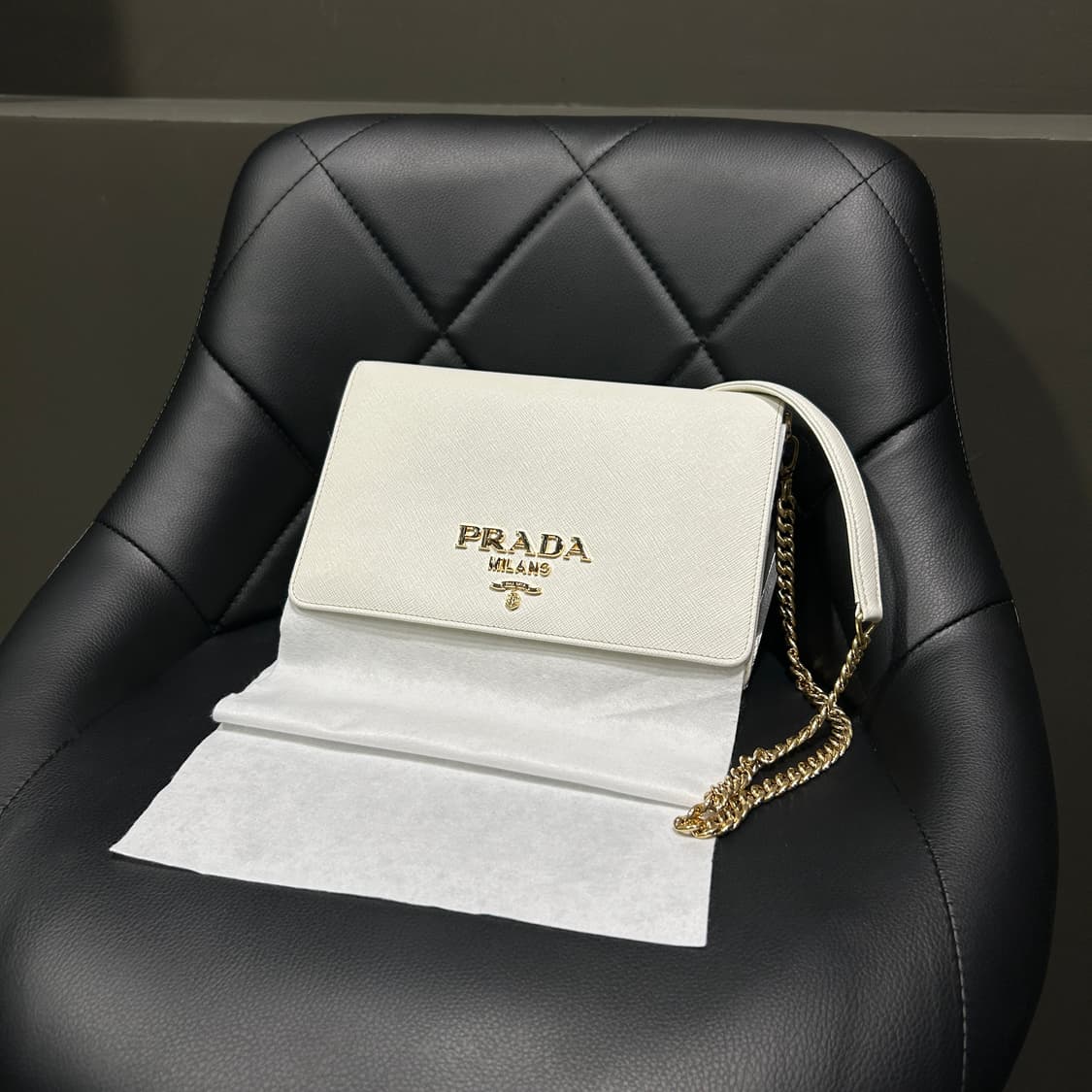 프라다 사피아노 가죽 체인 숄더백 상품이미지1