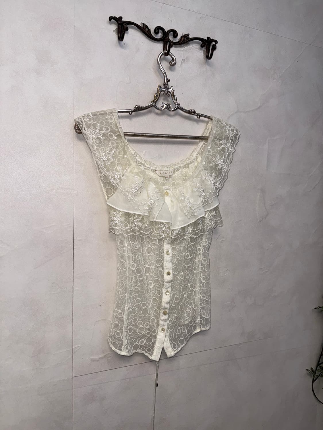 Egoist ivory back laceup off shoulder bl 상품이미지3