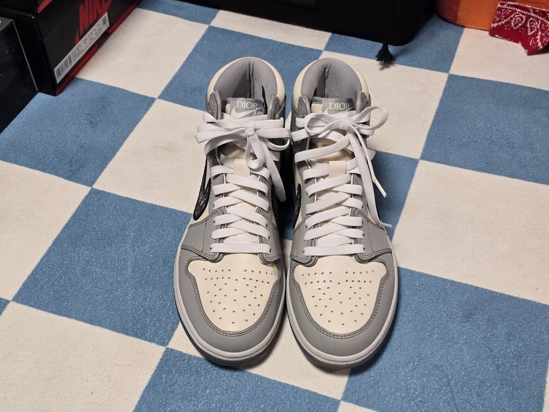 [40.5 / 255] 에어 조던 1 디올 하이 상품이미지2