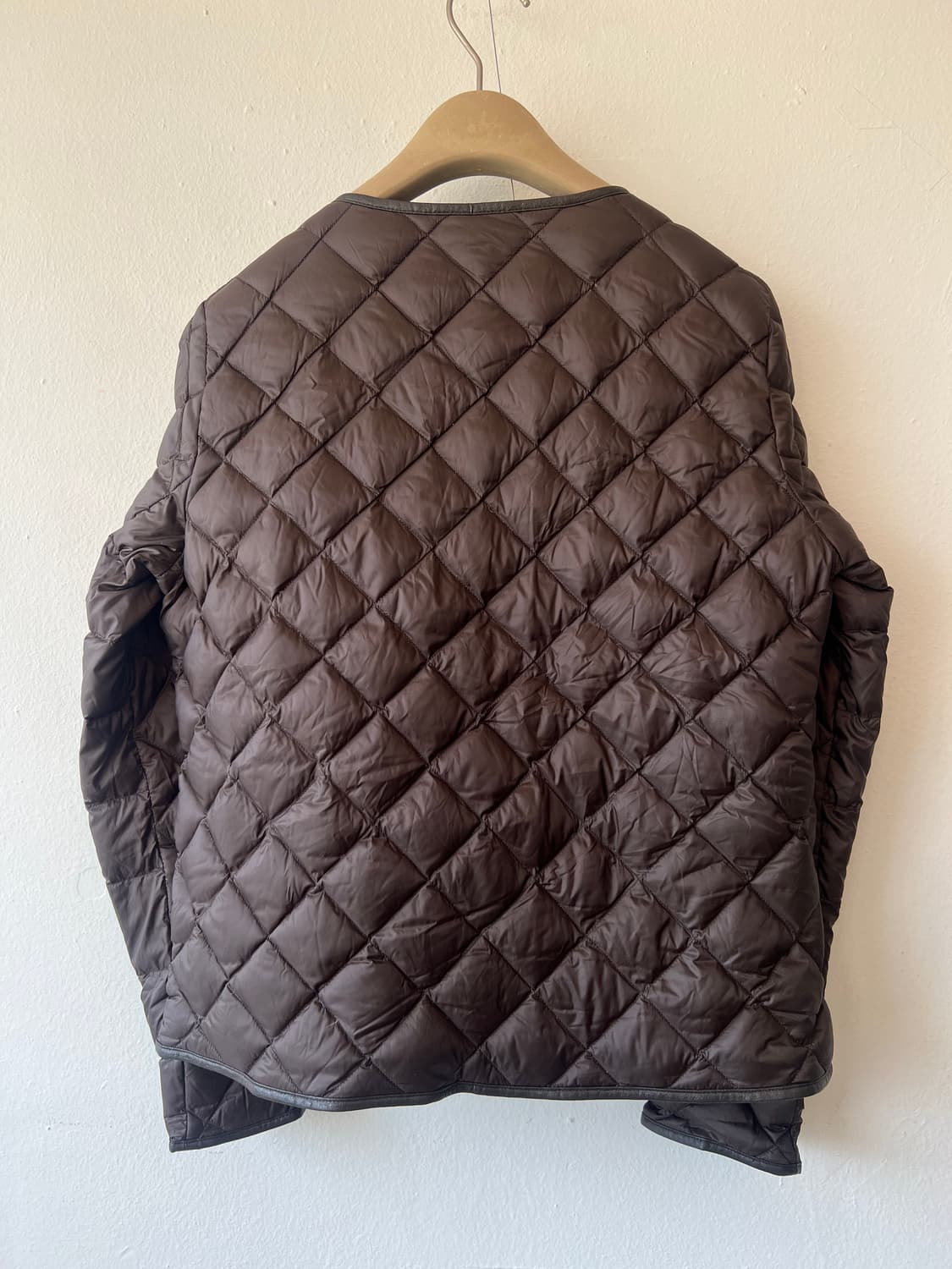 유니클로 여성 브라운 다운패딩점퍼 경량패딩 상품이미지3