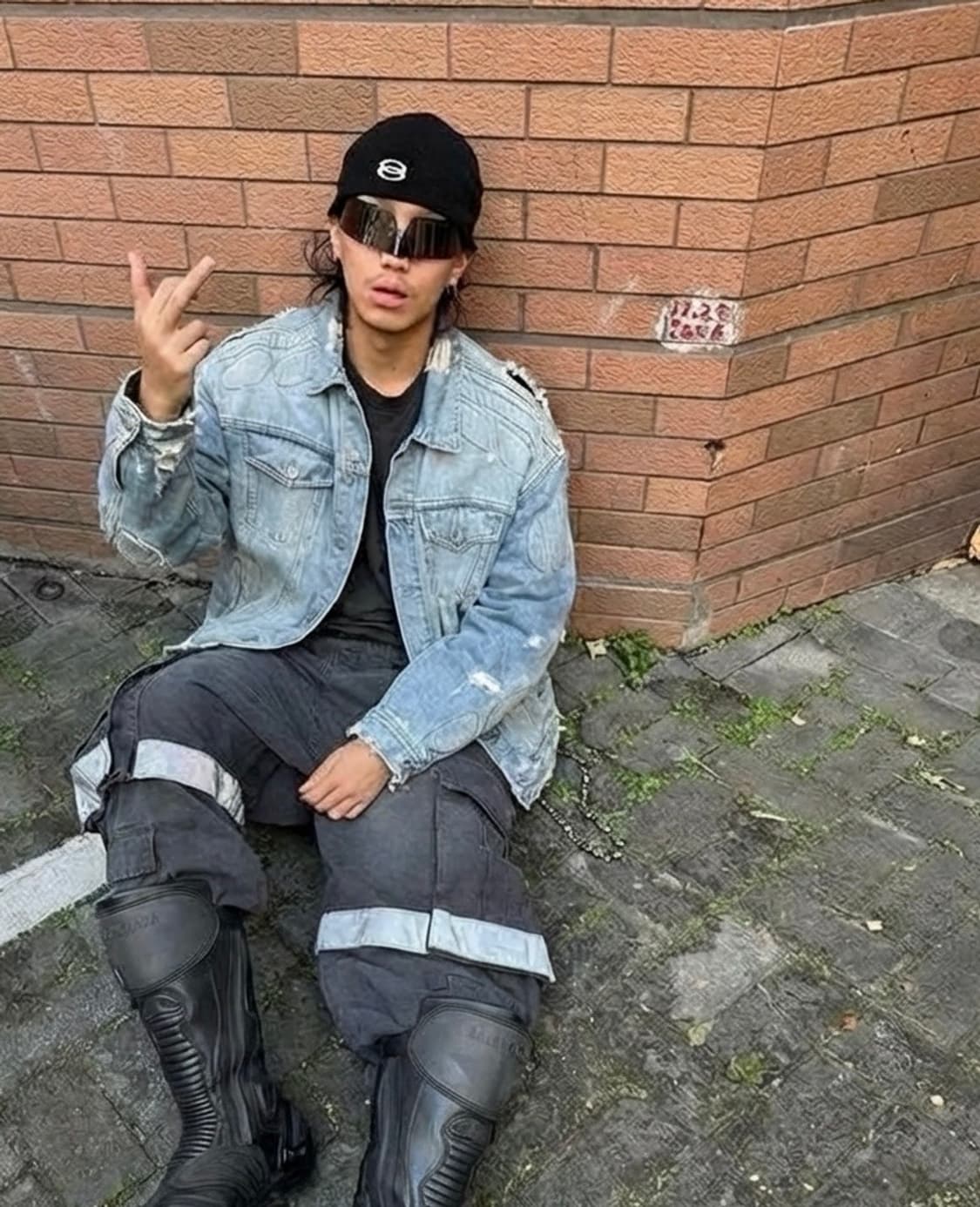 Yeezy Gap 칸예 모토 오버핏 바이커 데님자켓 상품이미지1