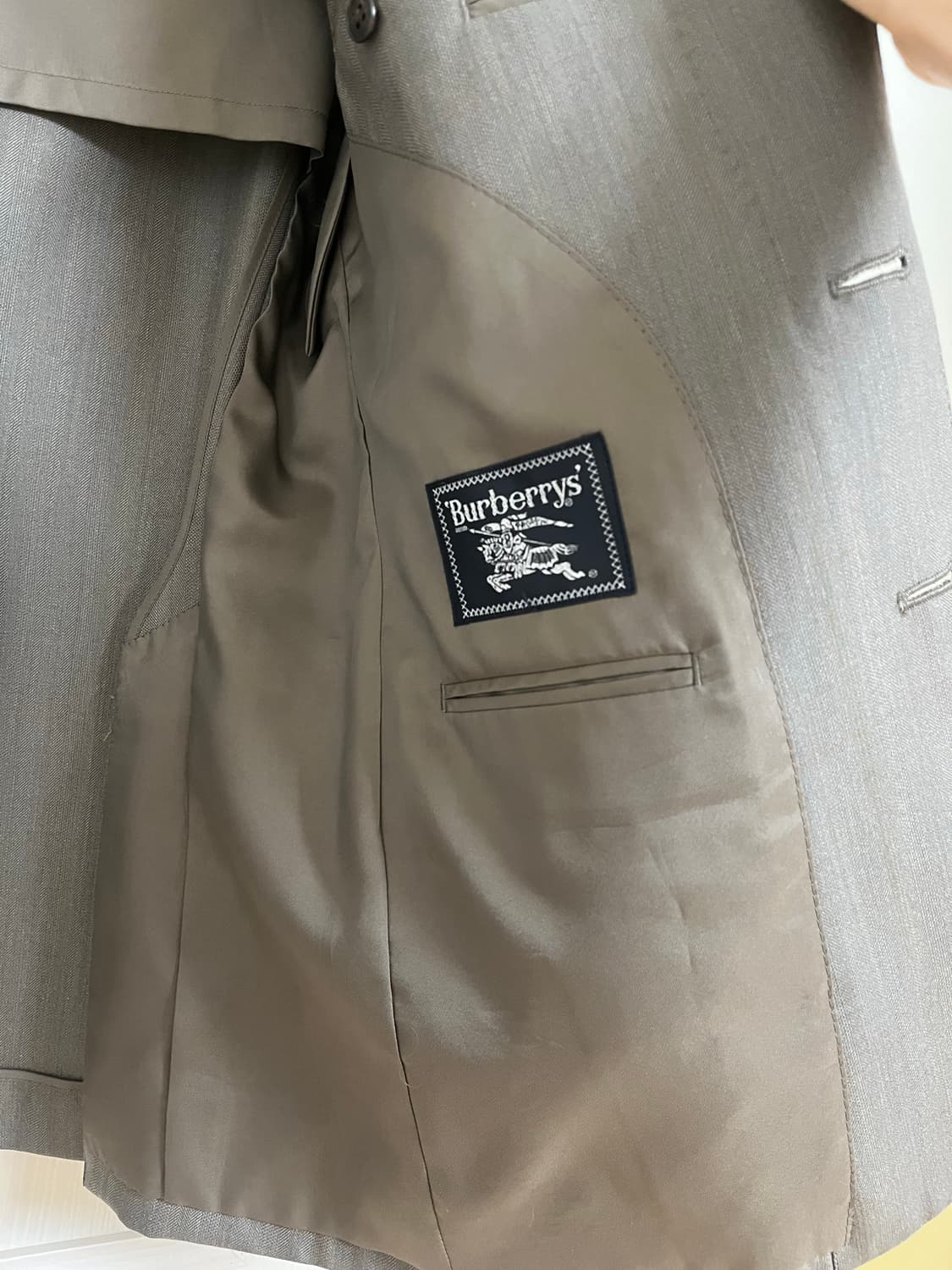 버버리 그레이 오버핏 울 블레이저 자켓 상품이미지4