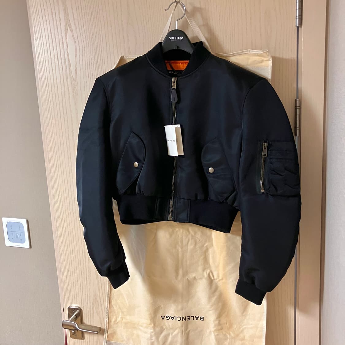 17ss 발렌시아가 크롭 봄버 m 상품이미지3