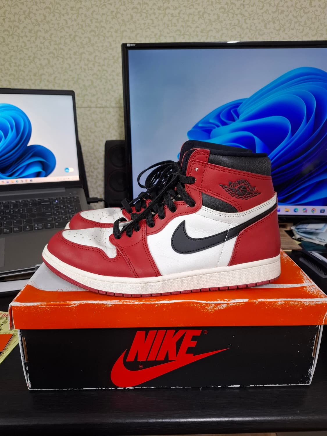나이키 에어 조던 1 하이 OG 시카고 285mm 상품이미지2