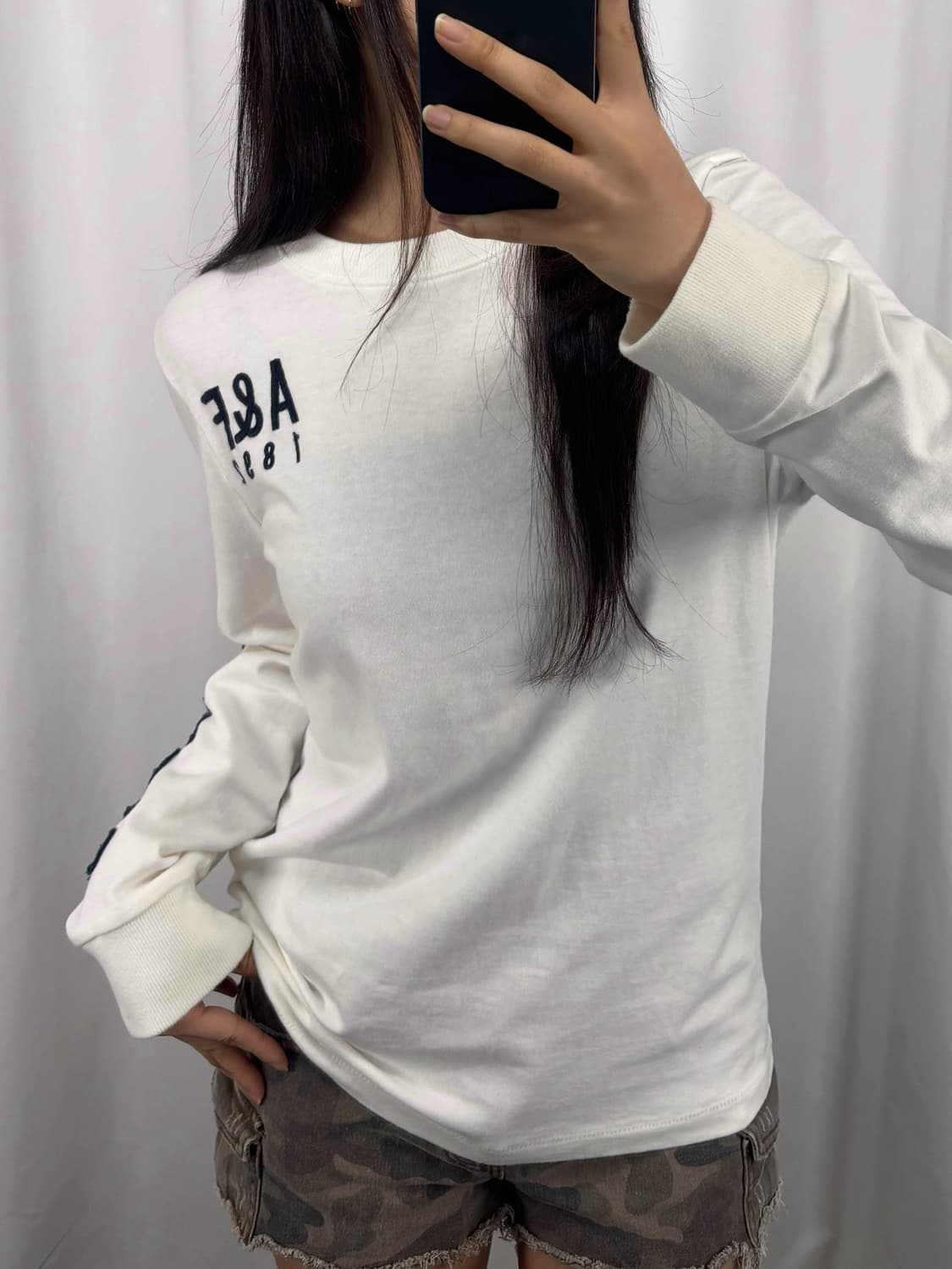 아베크롬비 화이트 롱슬리브 상품이미지2