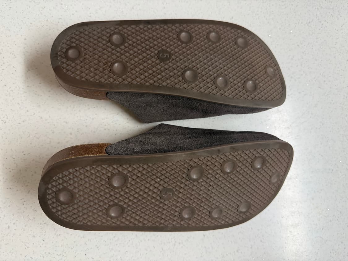 아디다스 아디뮬 슬라이드 다크 브라운 다크 브라운 검 상품이미지4