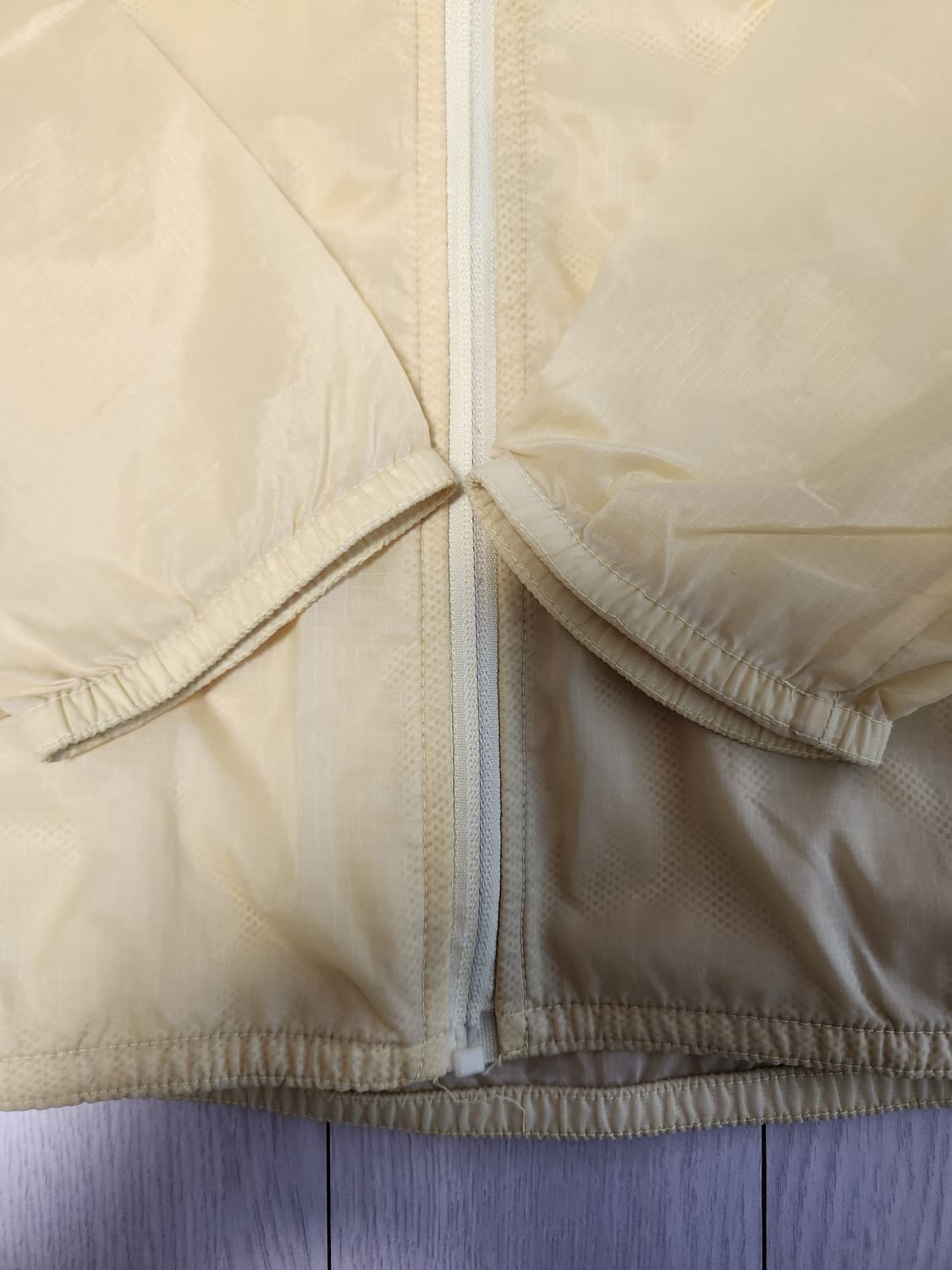 새상품급) 아디다스 경량 우븐 여성 방풍 바람막이 L48793 SF라이트 상품이미지8