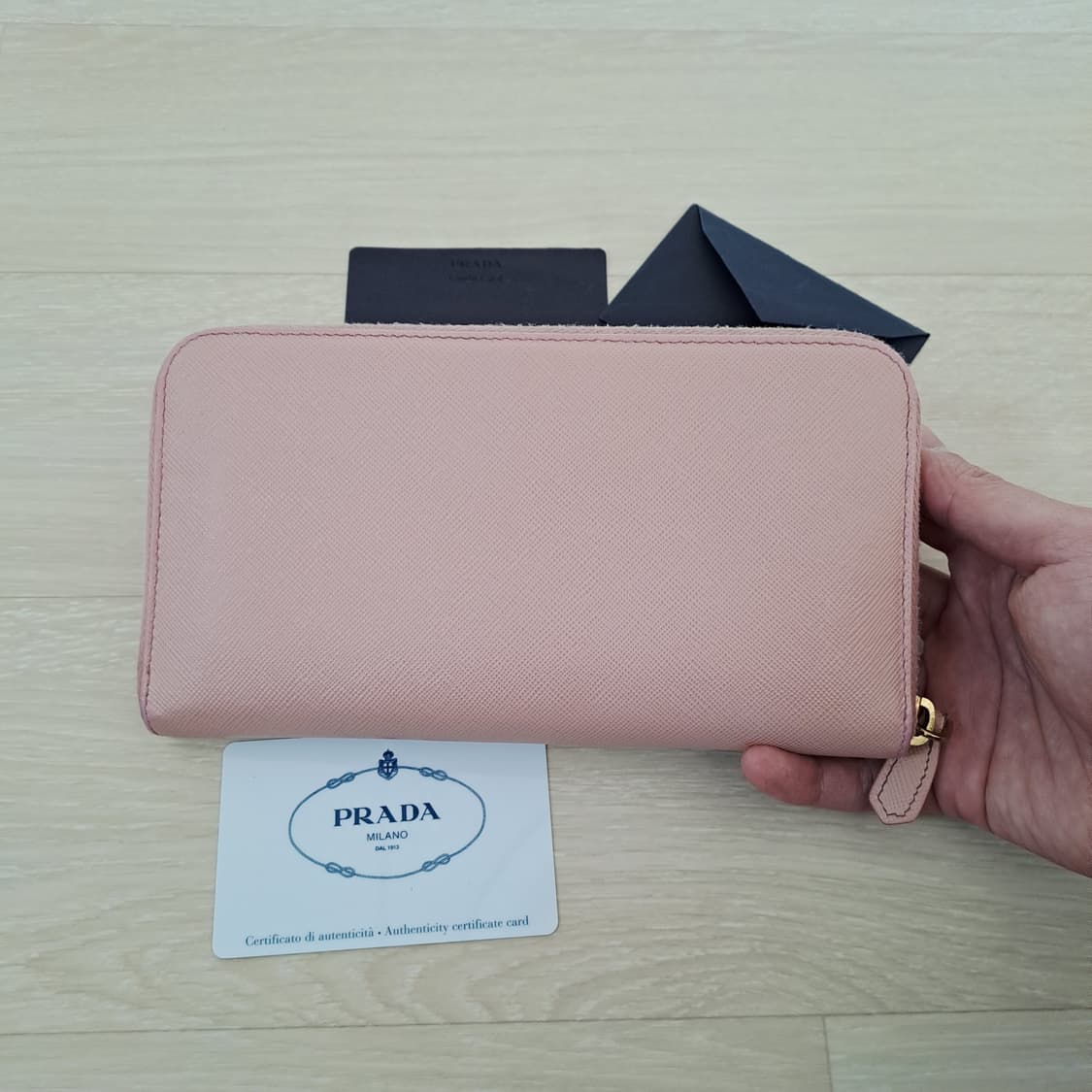 [100%/정품] 프라다 사피아노 핑크 지퍼 장지갑, 프라다지갑 상품이미지2