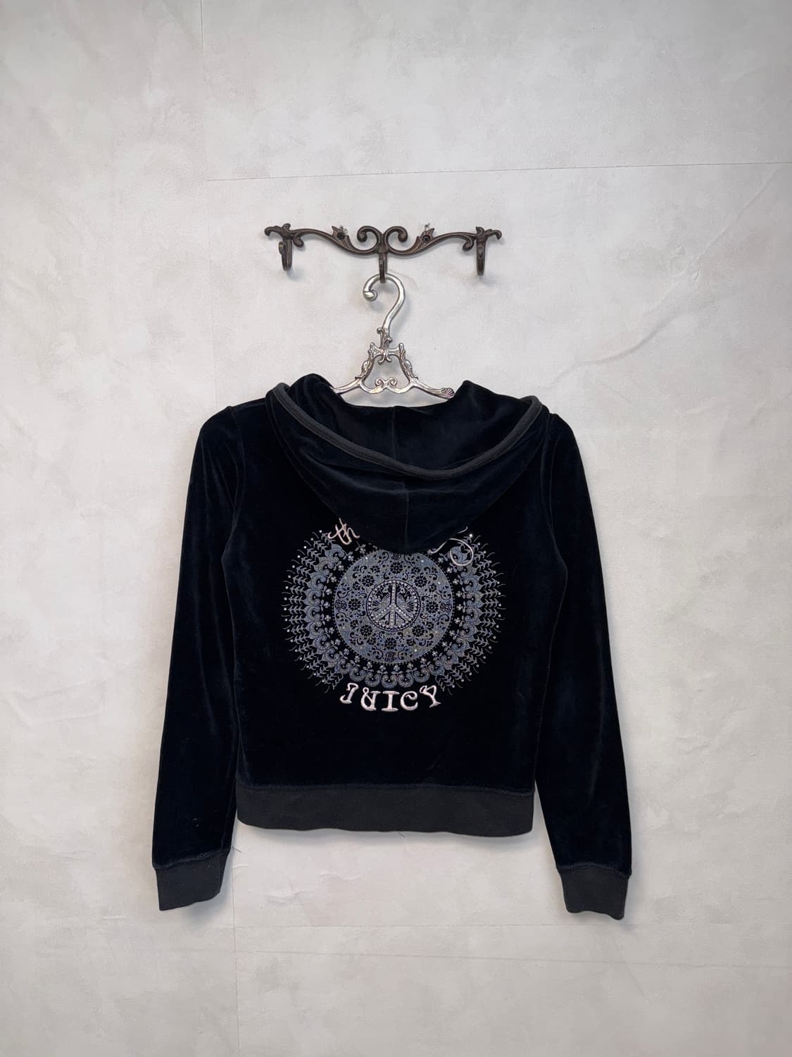 Juicy Couture black peace mandala 벨벳후드집업 상품이미지1