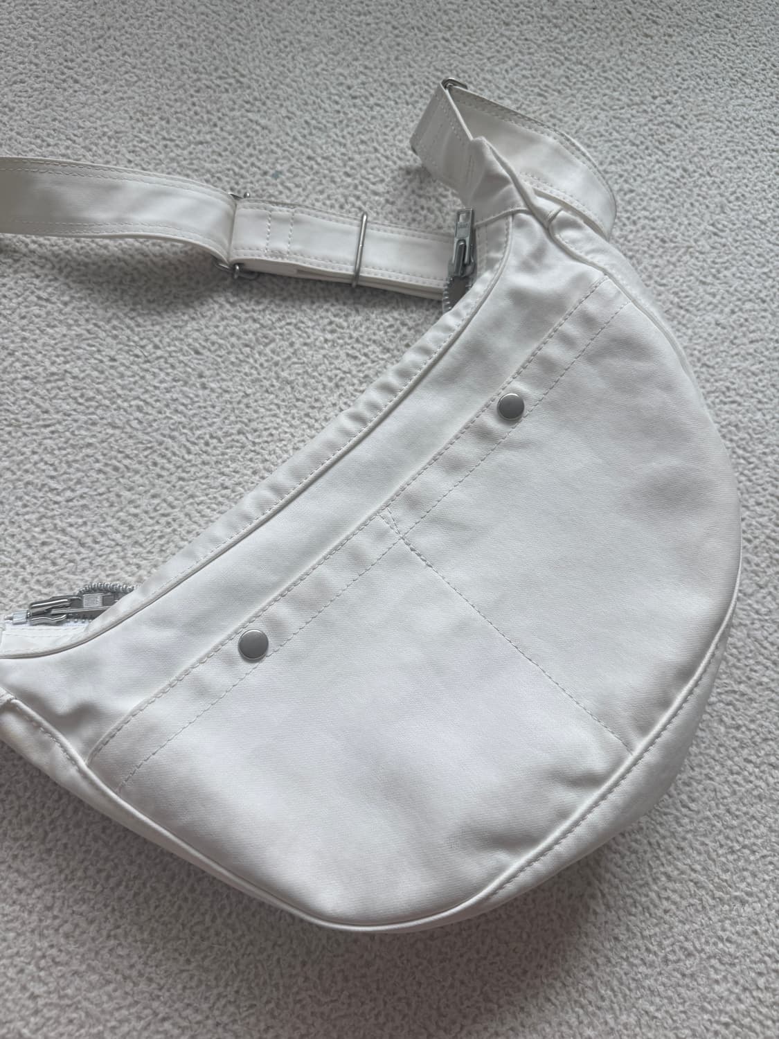 포터 가죽 크로스백 상품이미지2