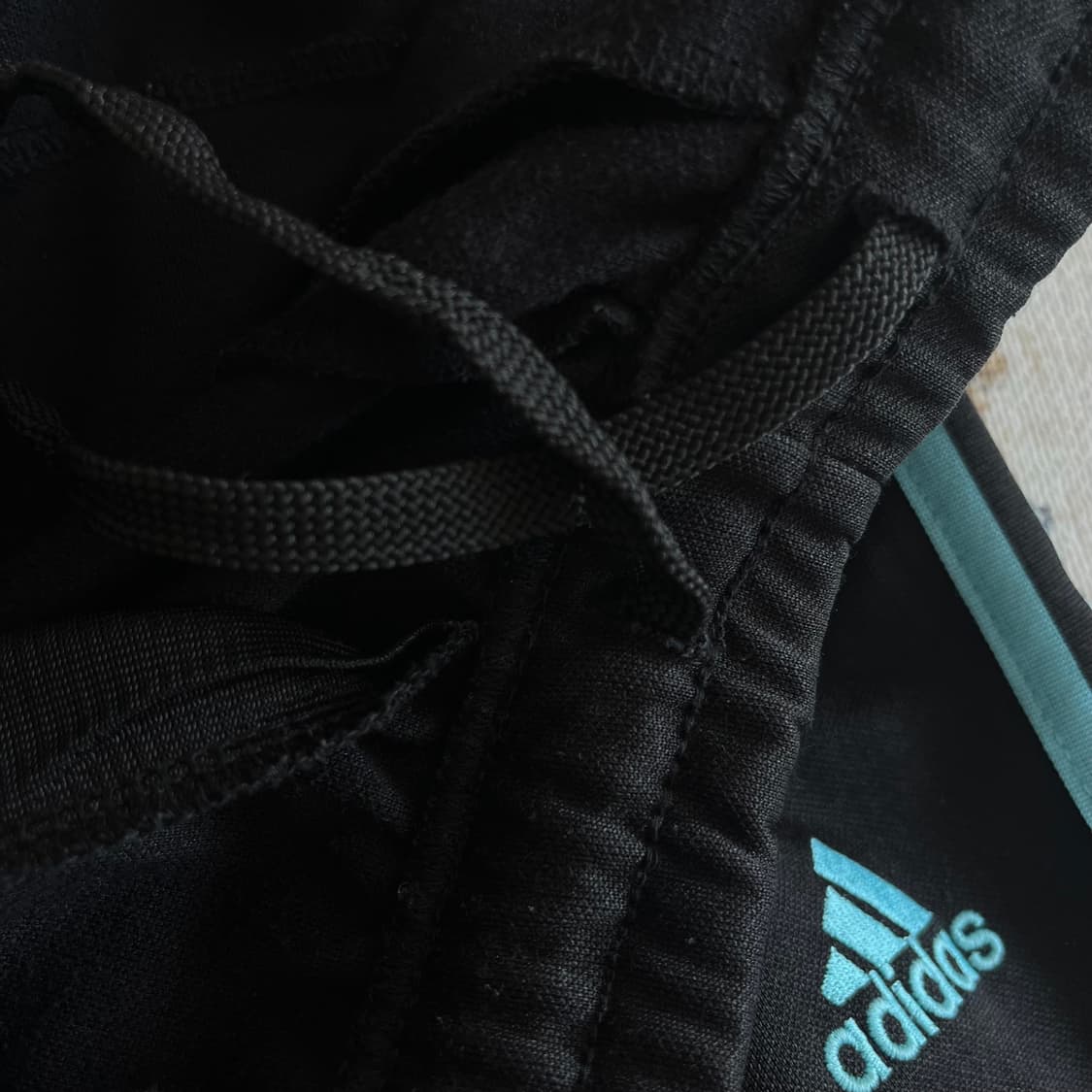 아디다스 하늘색 삼선 트랙팬츠 상품이미지6