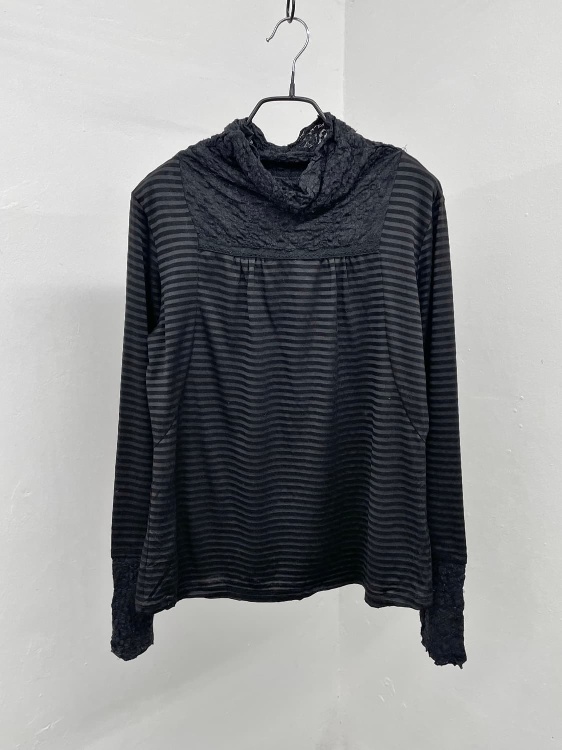 스트라이프 레이스 워머 폴라 슬리브 상품이미지2