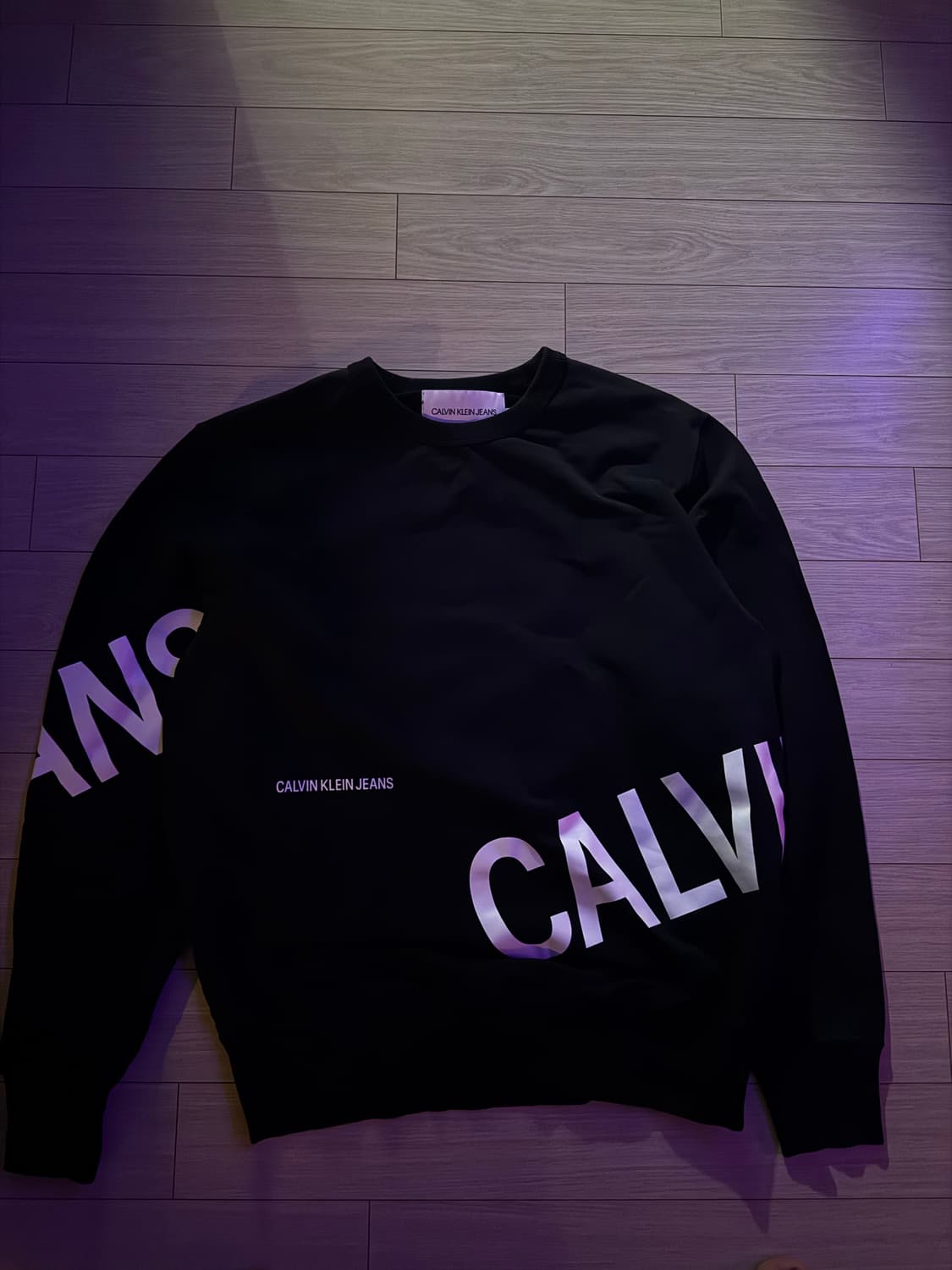 켈빈클라인 사선 로고 맨투맨 상품이미지1