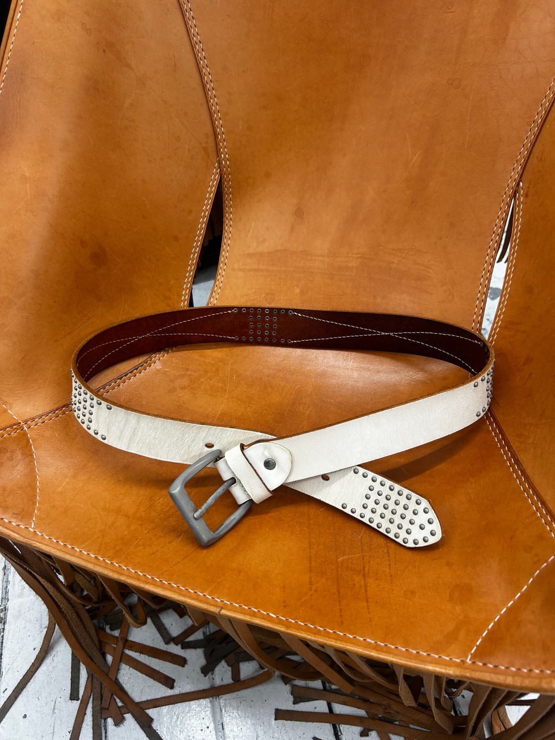 빈티지 스터드 레더 벨트 상품이미지1