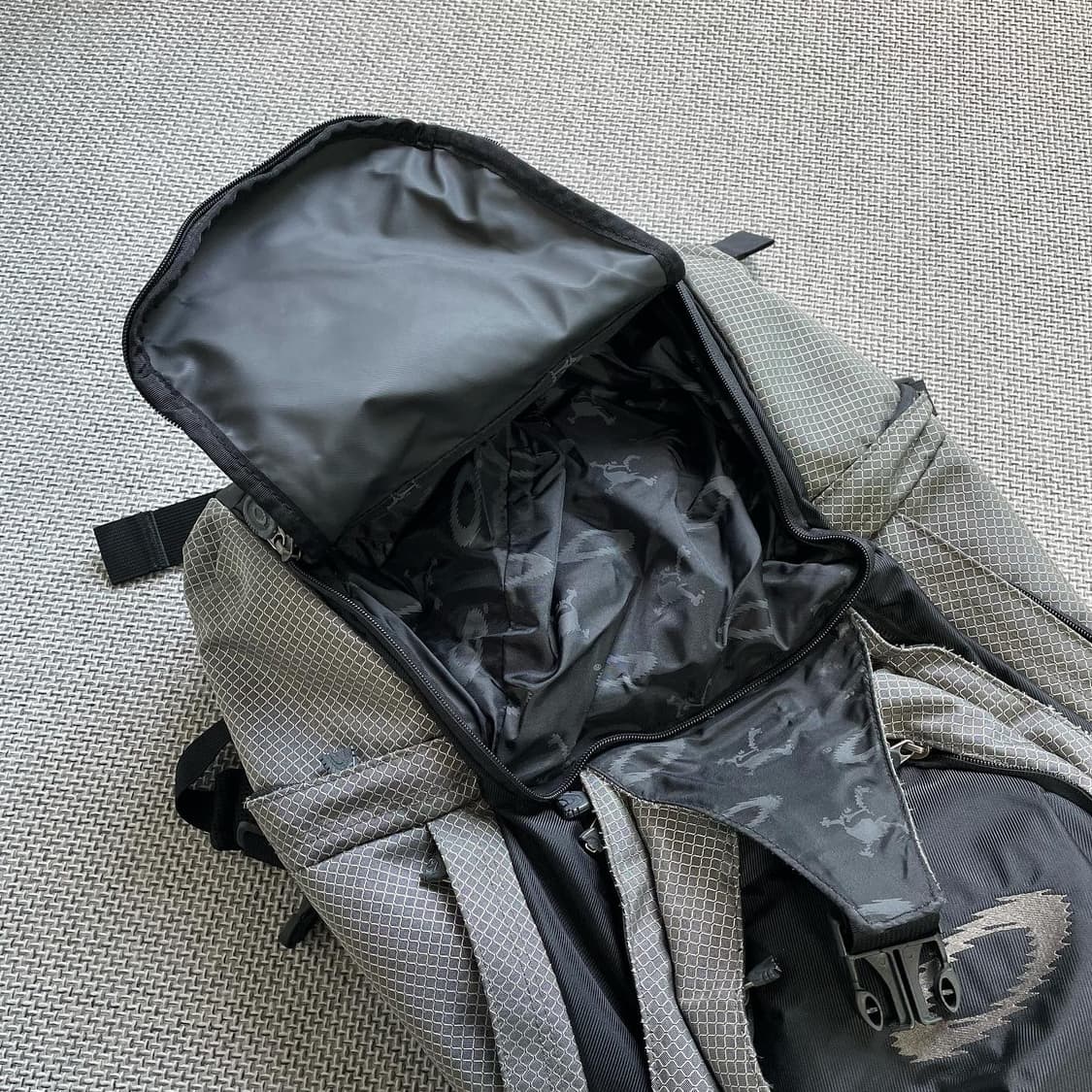 오클리 마운틴 백팩 상품이미지4