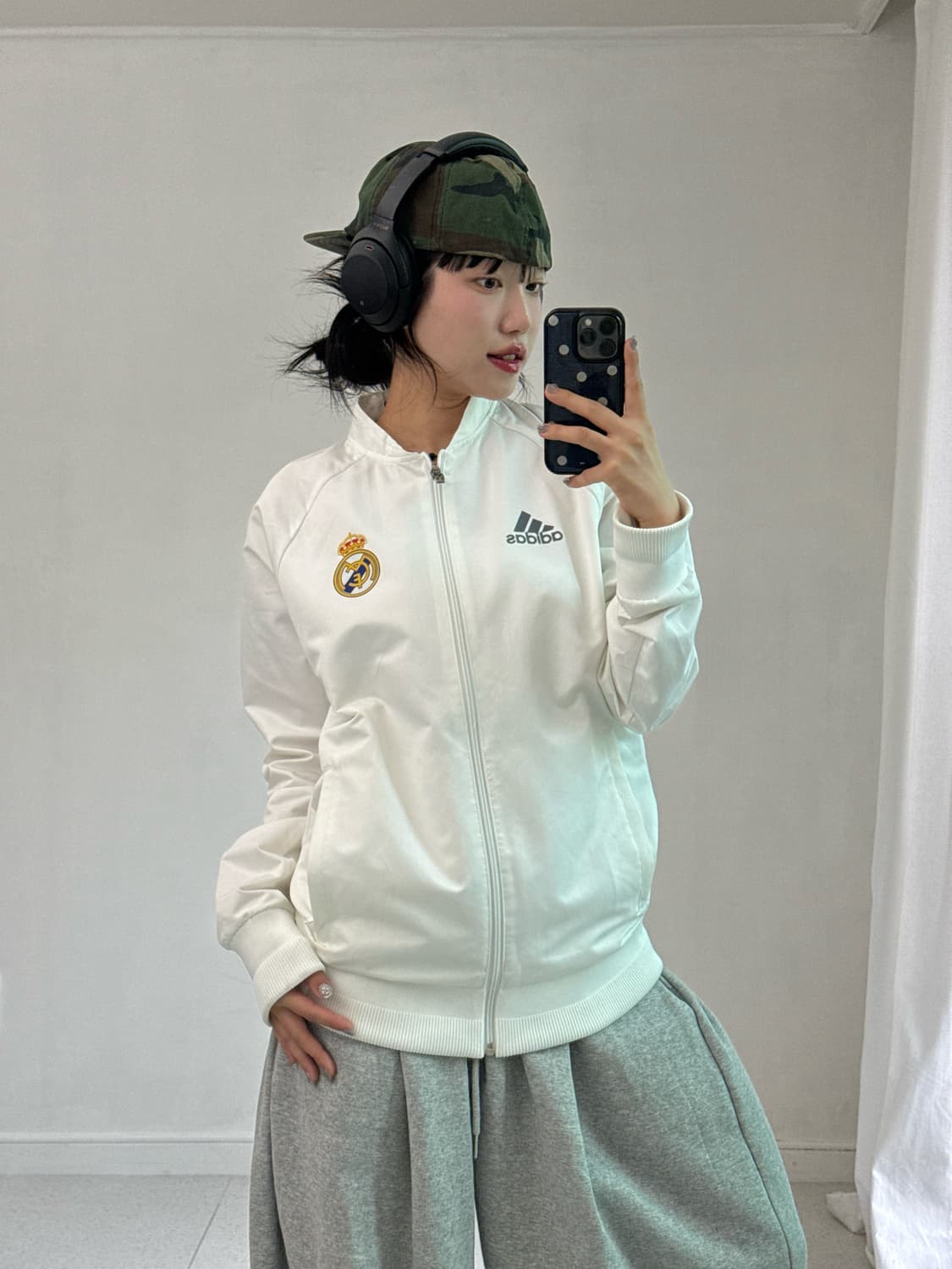 아디다스 화이트 레알마드리드 집업 상품이미지2