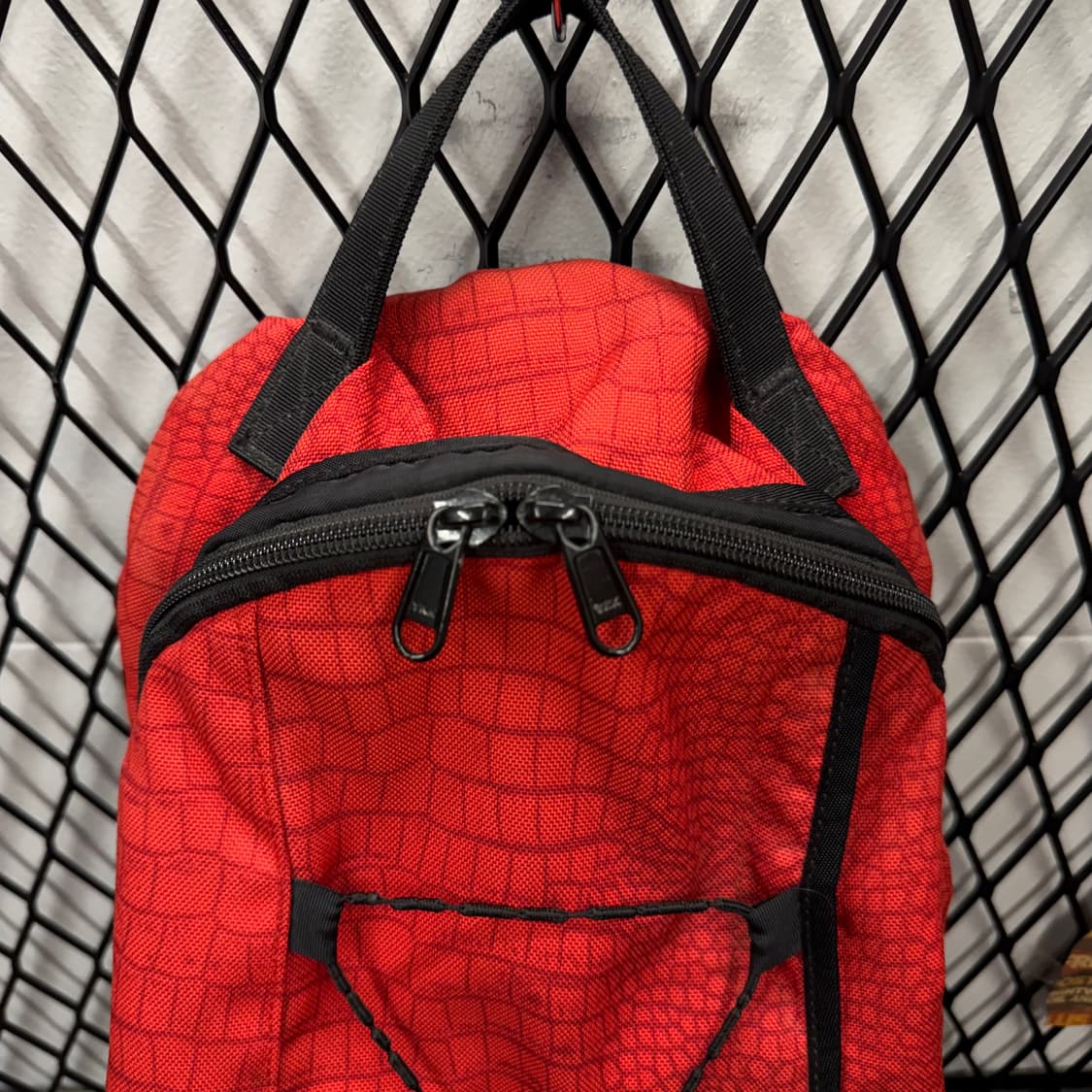 2013S/S 슈프림 크로크 백팩 전면 로고 포인트 레드 상품이미지3