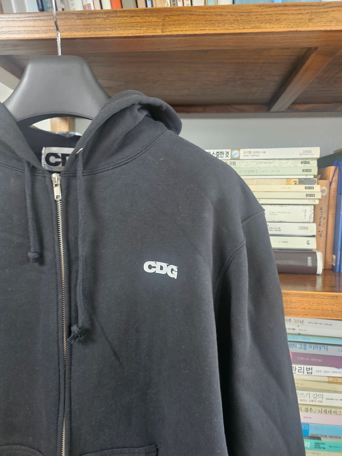 한국에서 못구하는(새상품)CDG 꼼데가르송 백로고 후드집업 팔아요 상품이미지3