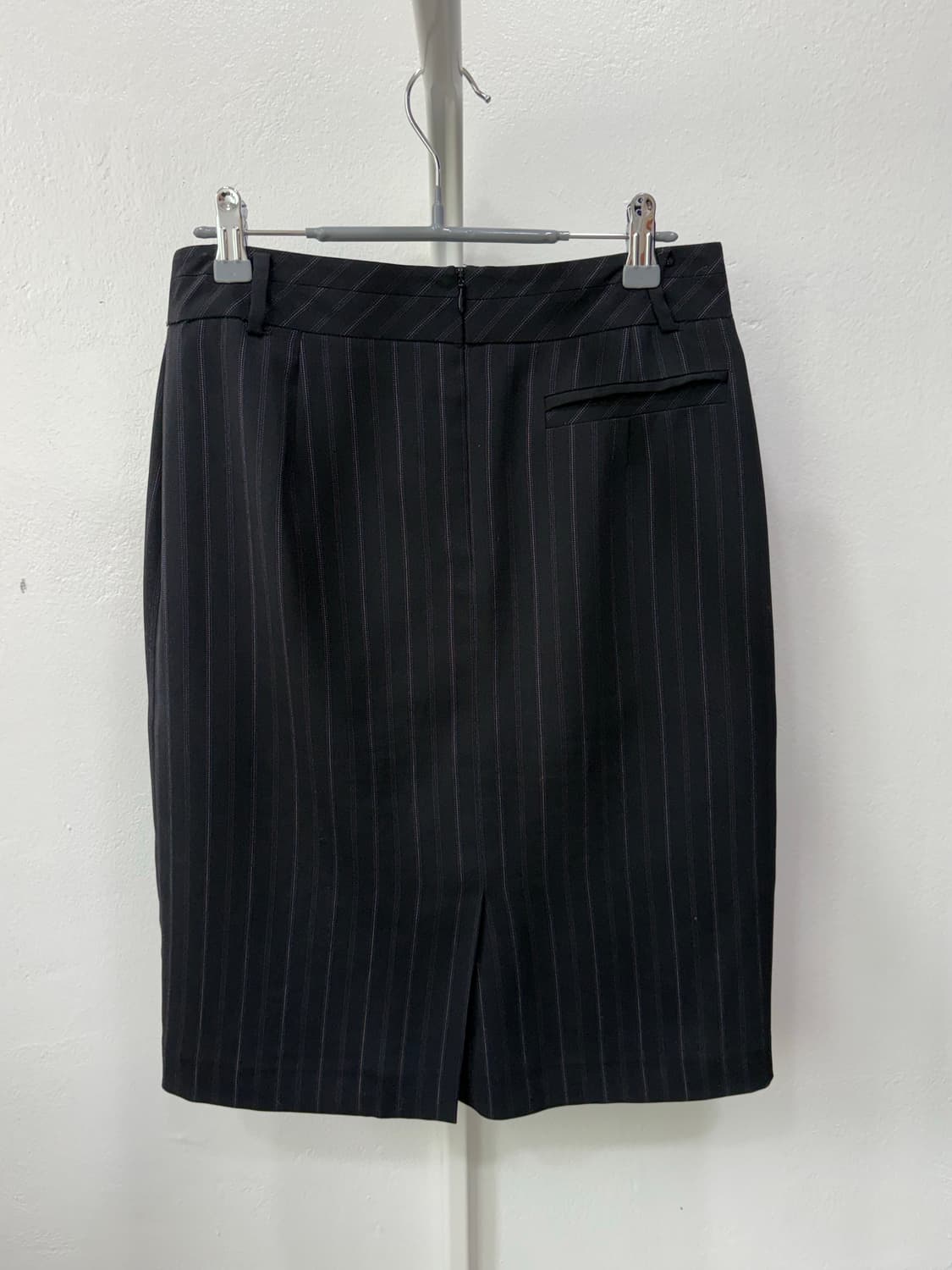 긱시크 스트라이프 미디 스커트 상품이미지5