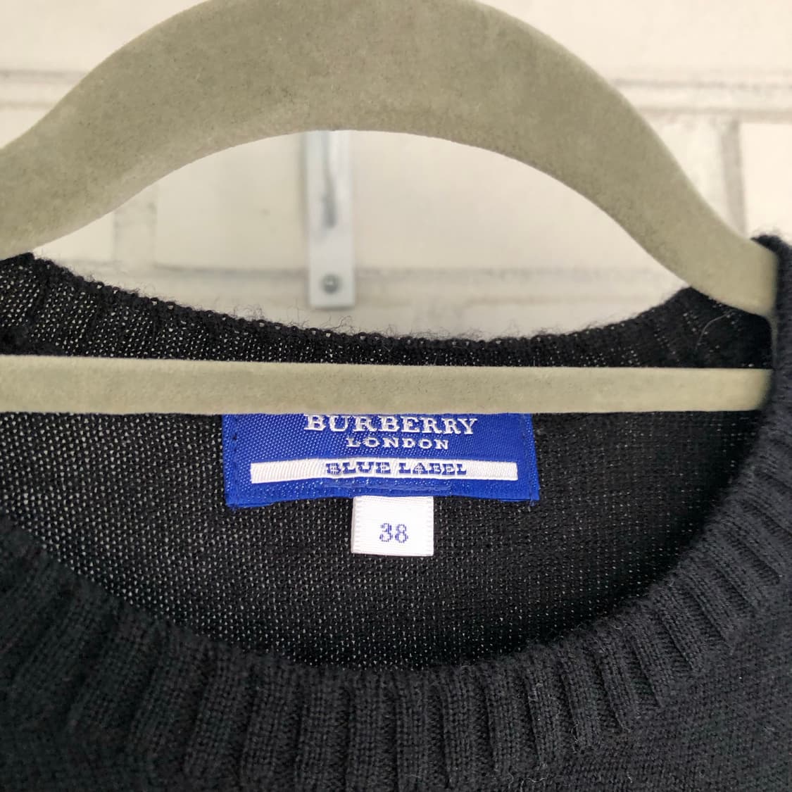 버버리 울 블랙 반팔 니트 상품이미지3