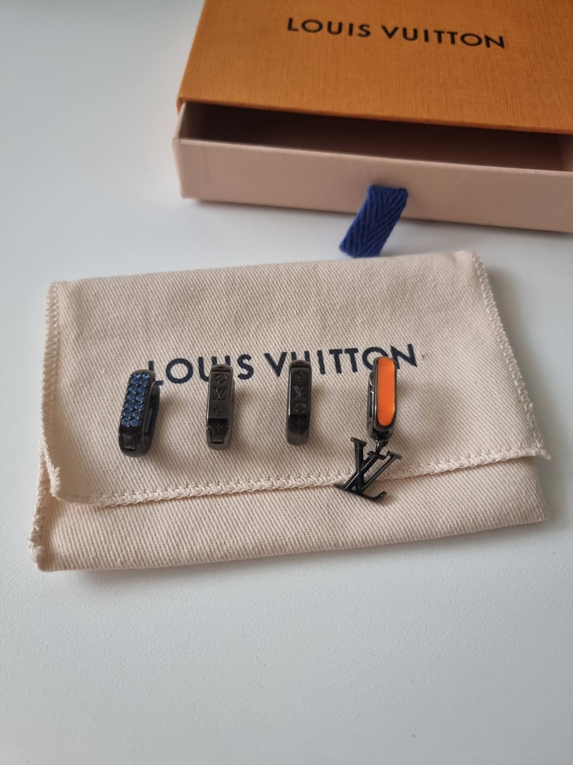 루이비통 파라다이스 체인 드롭 귀걸이 남성용 상품이미지1