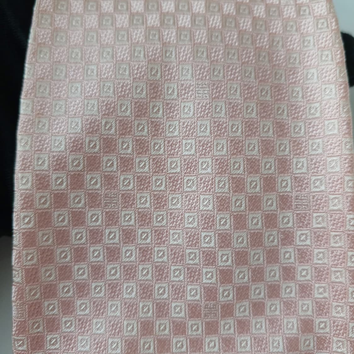 지방시 실크 핑크 다이아 패턴 넥타이 9.6cm A등급 A18846
 상품이미지6