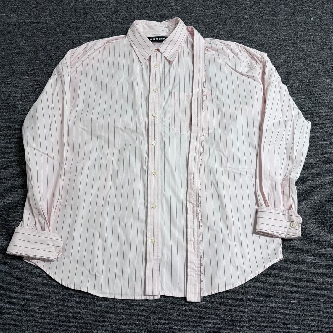 와이프로젝트 유니섹스 핑크 훅 스트라이프 셔츠 상품이미지1