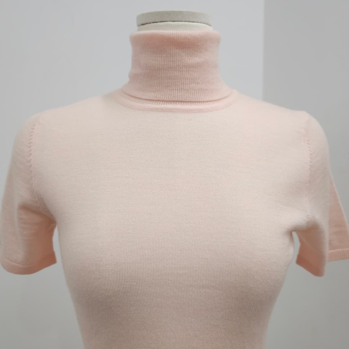 베이비핑크 울100 터틀넥 반팔니트 상품이미지4