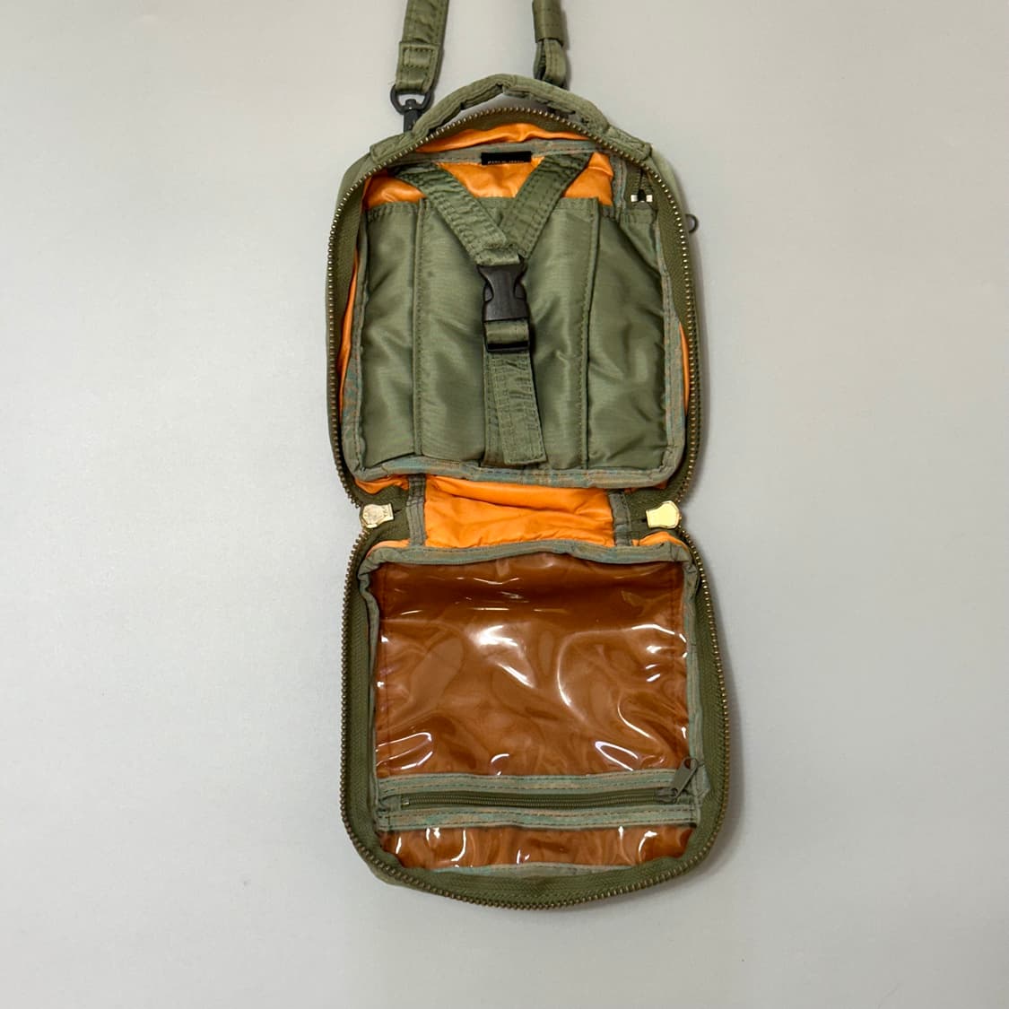 요시다포터(Porter) 탱커 스퀘어 숄더백 상품이미지8