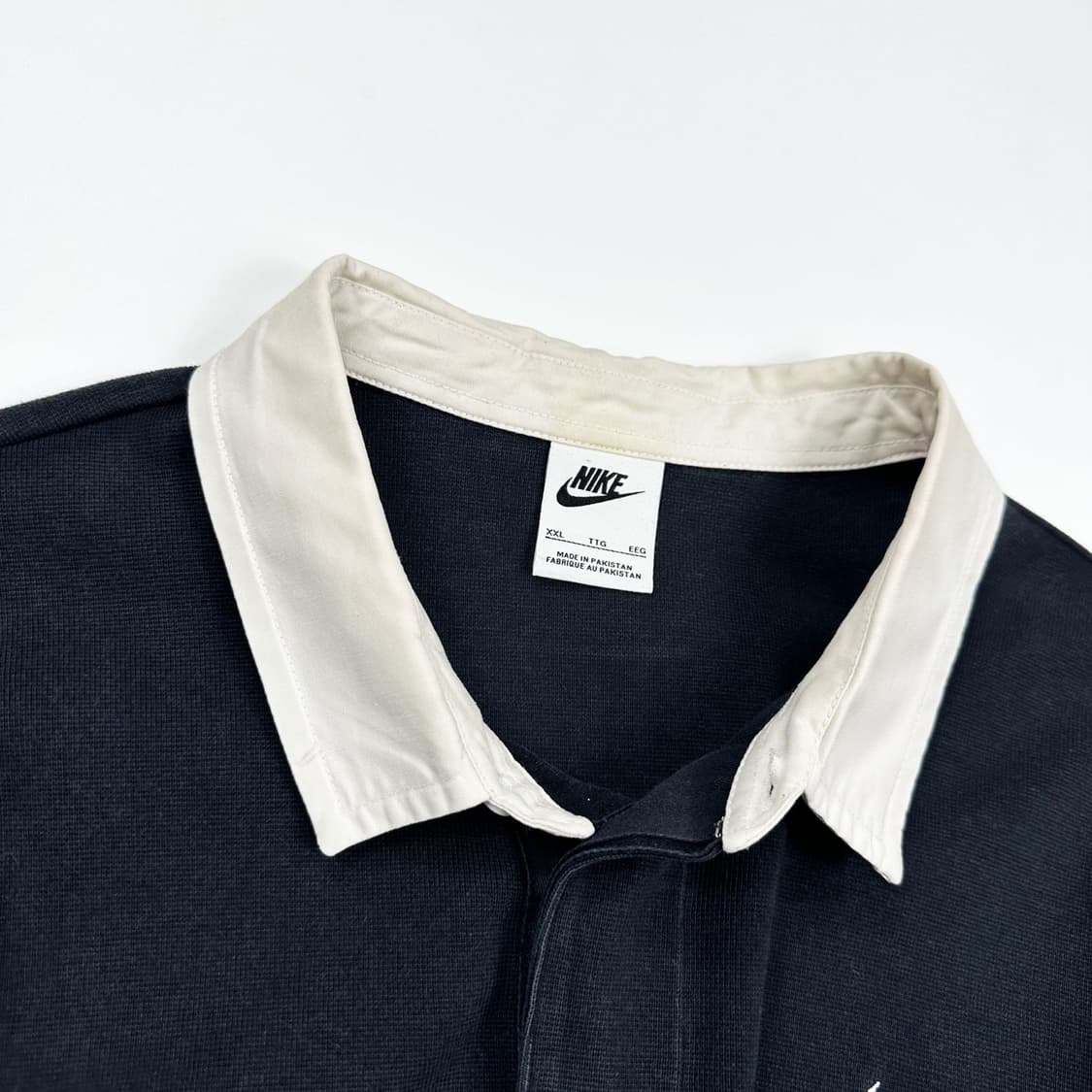 나이키 스우시 블랙 럭비티 맨투맨 (실측 XL) 상품이미지4