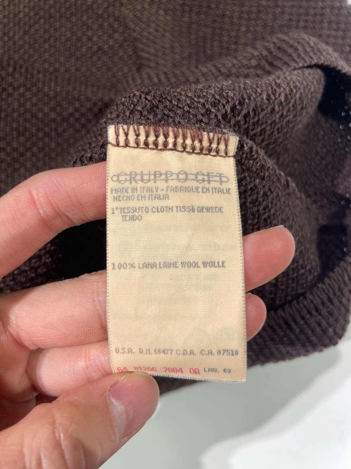 발렌티노 미스 V 다크 브라운 폴라 하프 니트 상품이미지8